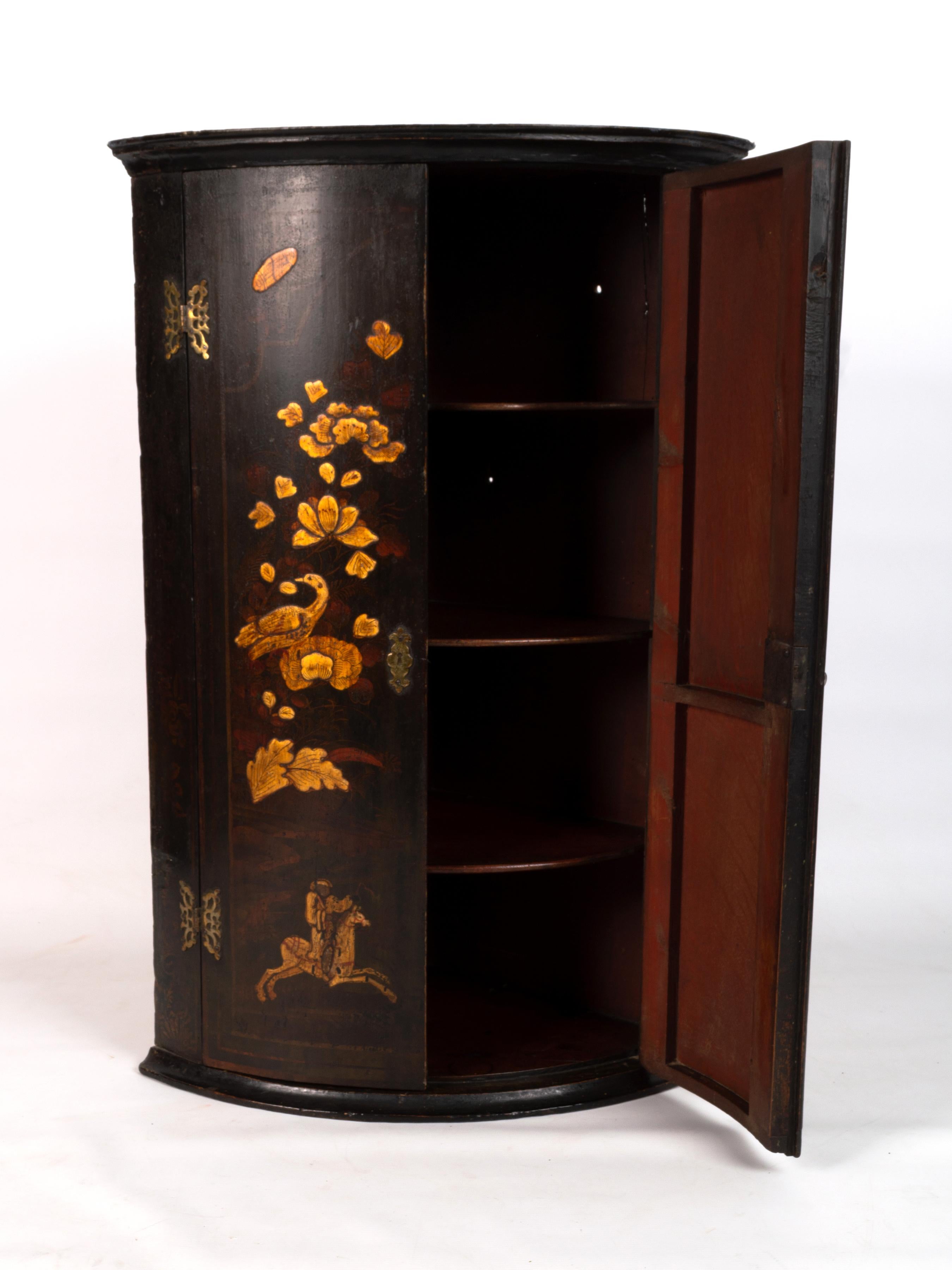 Antique English Georgian Chinoiserie Lacquered Hanging Bow Front Corner Cupboard For Sale 4