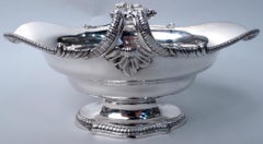 Antike englische Soßenschüssel aus Sterlingsilber im georgianischen Klassizismus-Stil, 1759