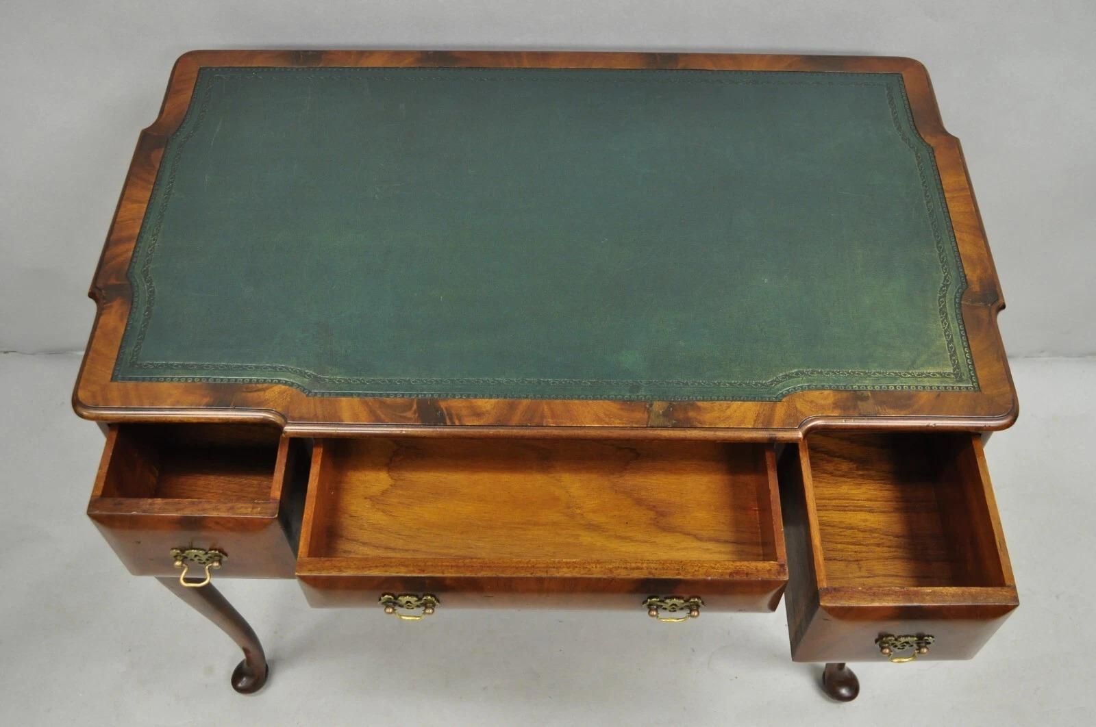 Unknown Antique English Georgian Crotch Mahogany Green Leather Top Small Writing Desk For Sale