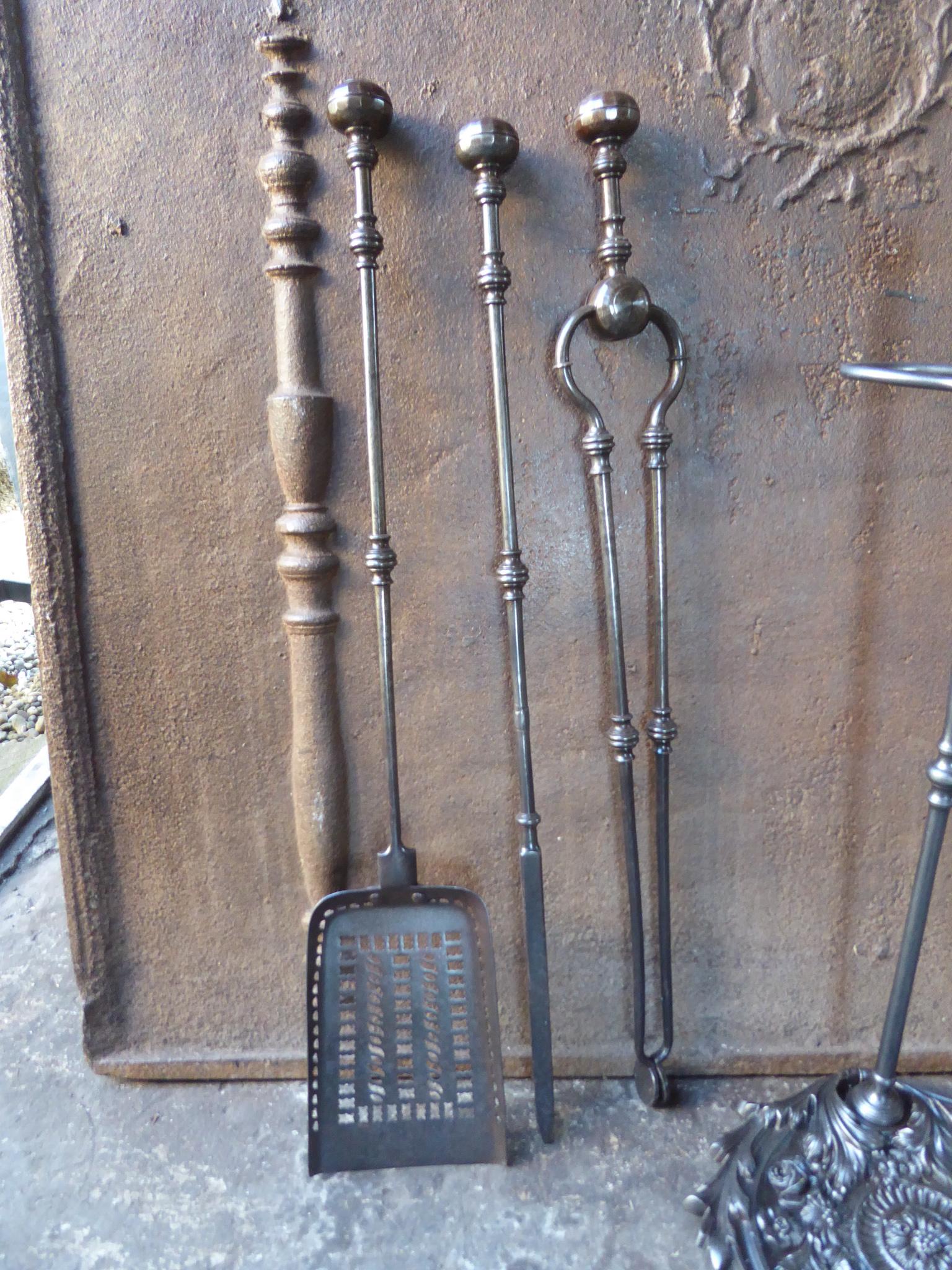 Antique English Georgian Fireplace Tools or Fire Tools, 18th - 19th Century For Sale 7