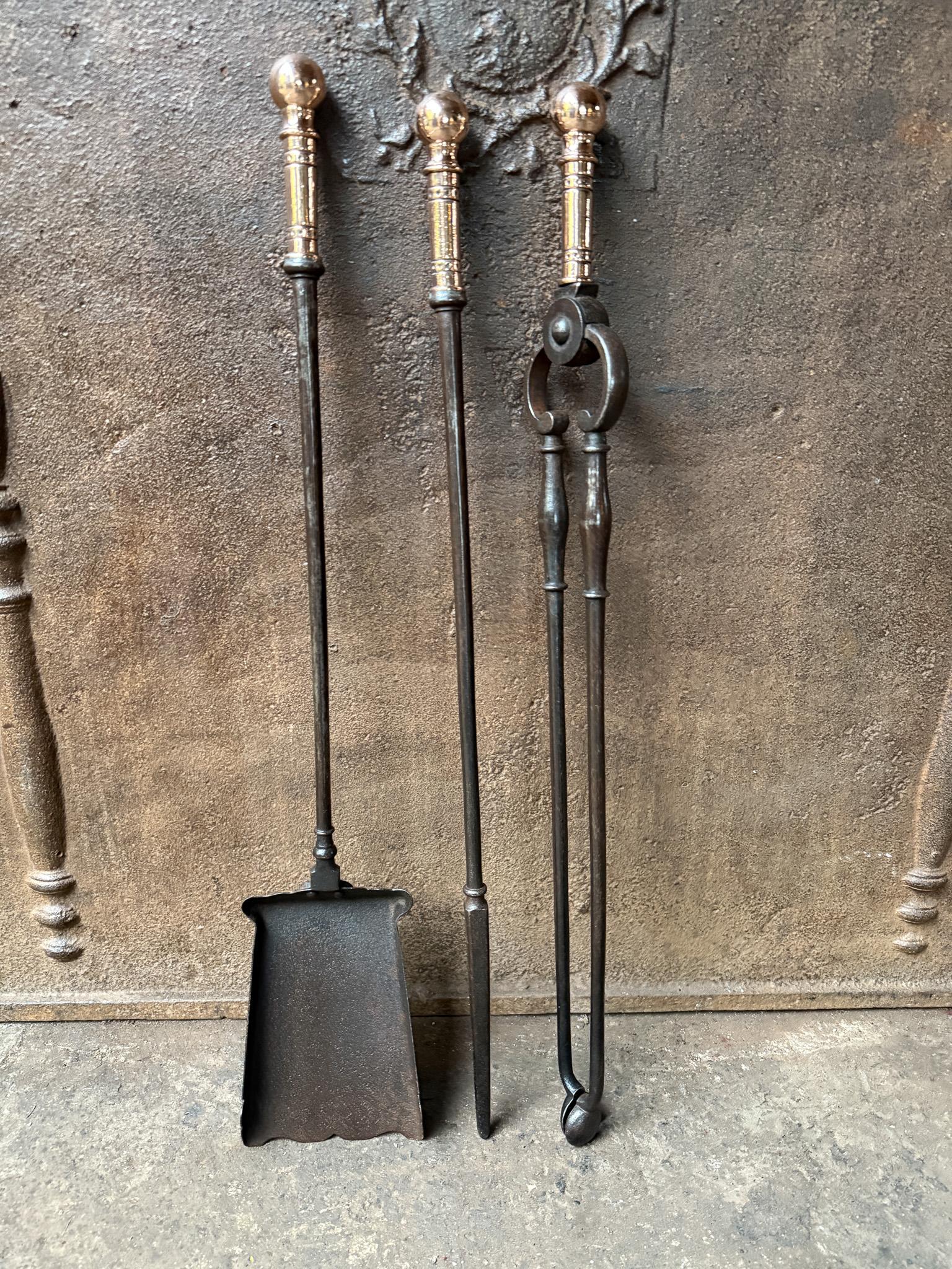 Antiguos utensilios georgianos ingleses para chimeneas o fuego, Siglos XVIII-XIX Georgiano en venta