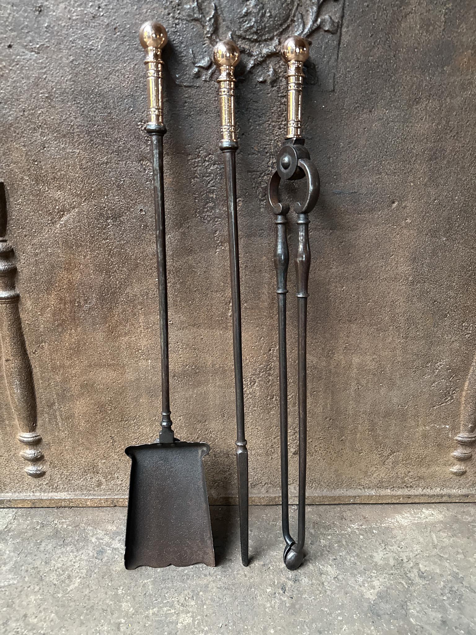 Antiguos utensilios georgianos ingleses para chimeneas o fuego, Siglos XVIII-XIX Británico en venta