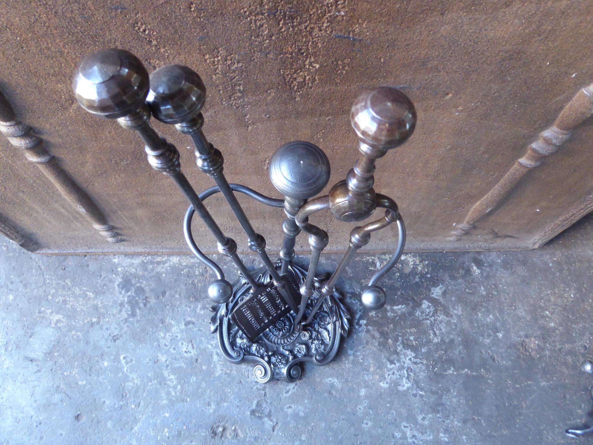 Antique English Georgian Fireplace Tools or Fire Tools, 18th - 19th Century For Sale 2