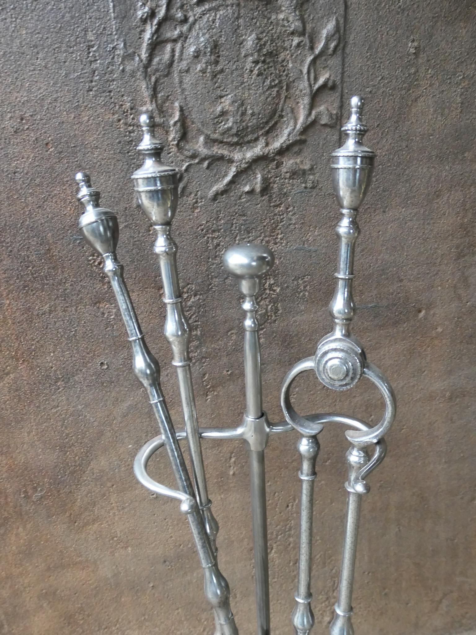 Acier Outils ou outils de cheminée géorgiens anglais anciens, 18e - 19e siècle en vente