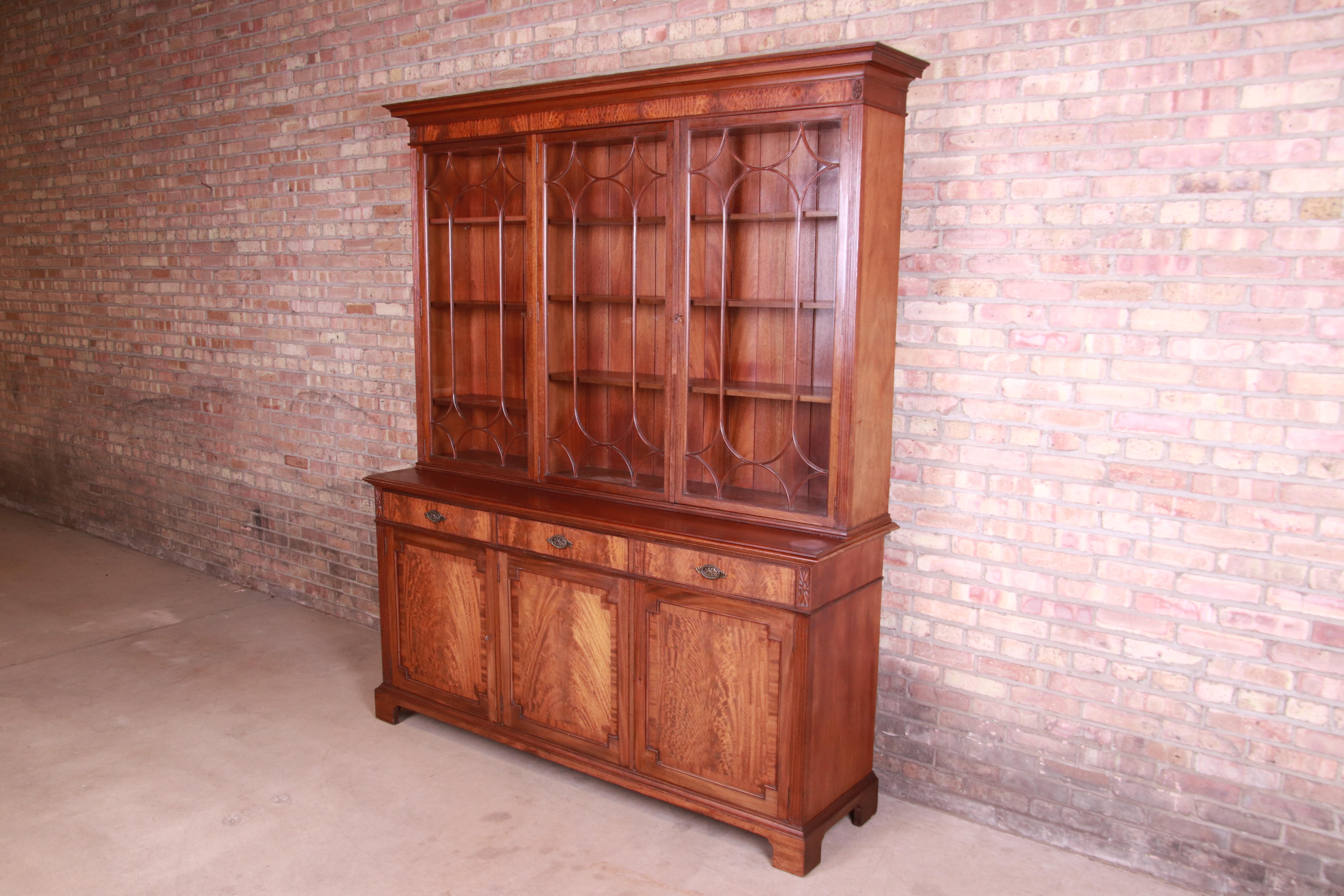 Antique English Georgian Flame Mahogany Breakfront Bookcase Cabinet, Circa 1890 In Good Condition In South Bend, IN