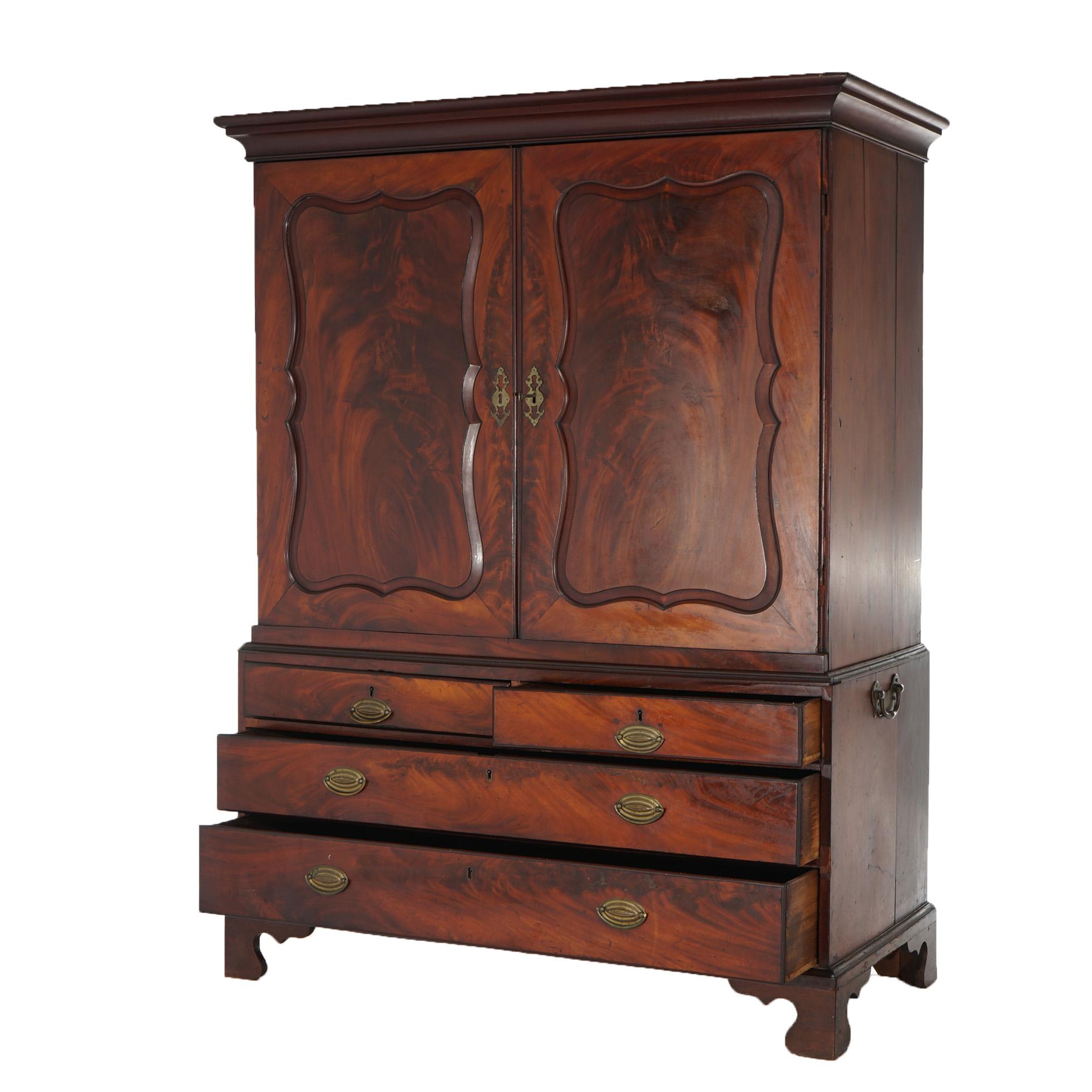 Antique English Georgian Flame Mahogany Linen Press Circa 1810 In Good Condition For Sale In Big Flats, NY
