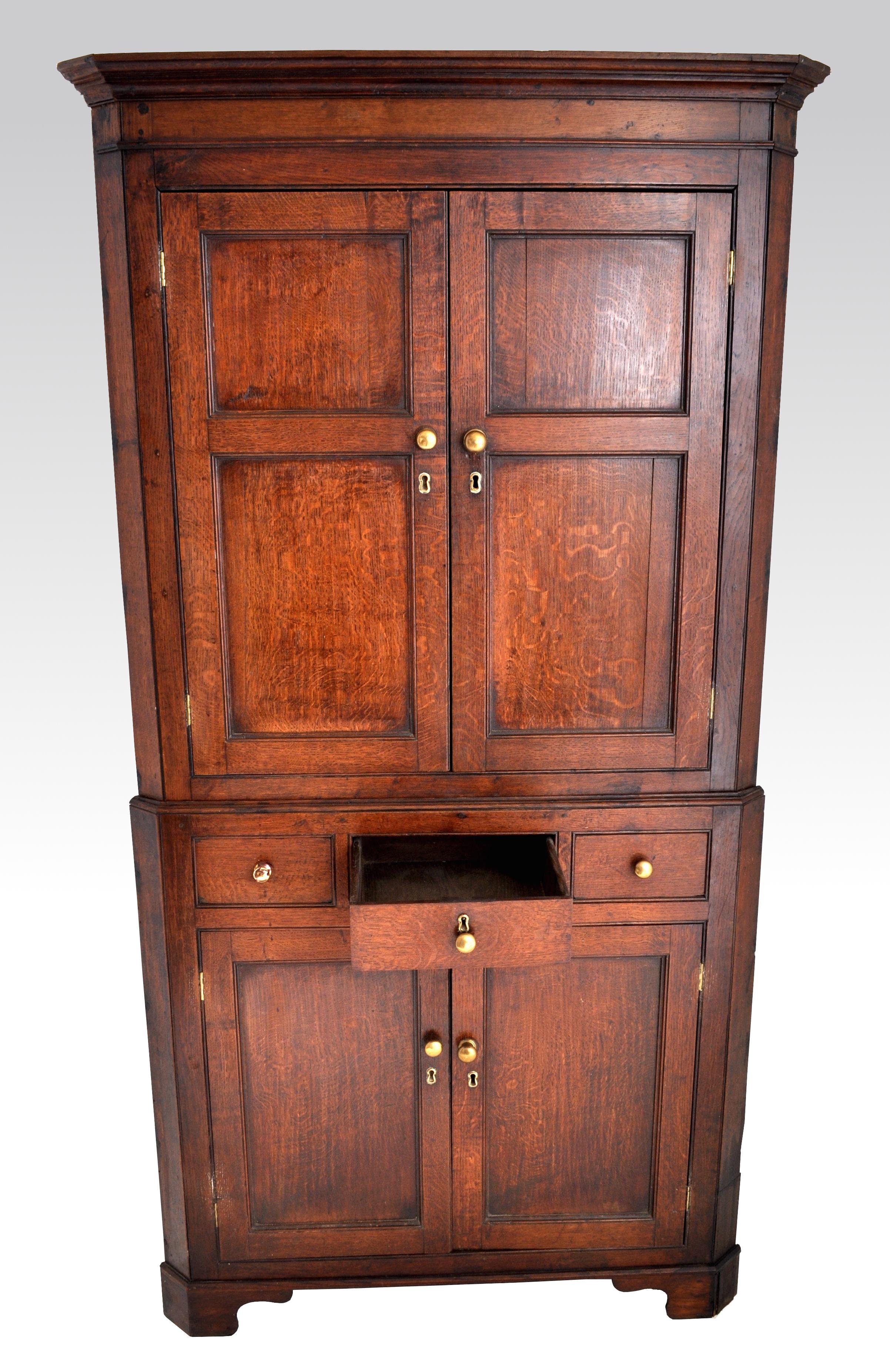 Antique English Georgian George III Oak Corner Cabinet, circa 1780 1