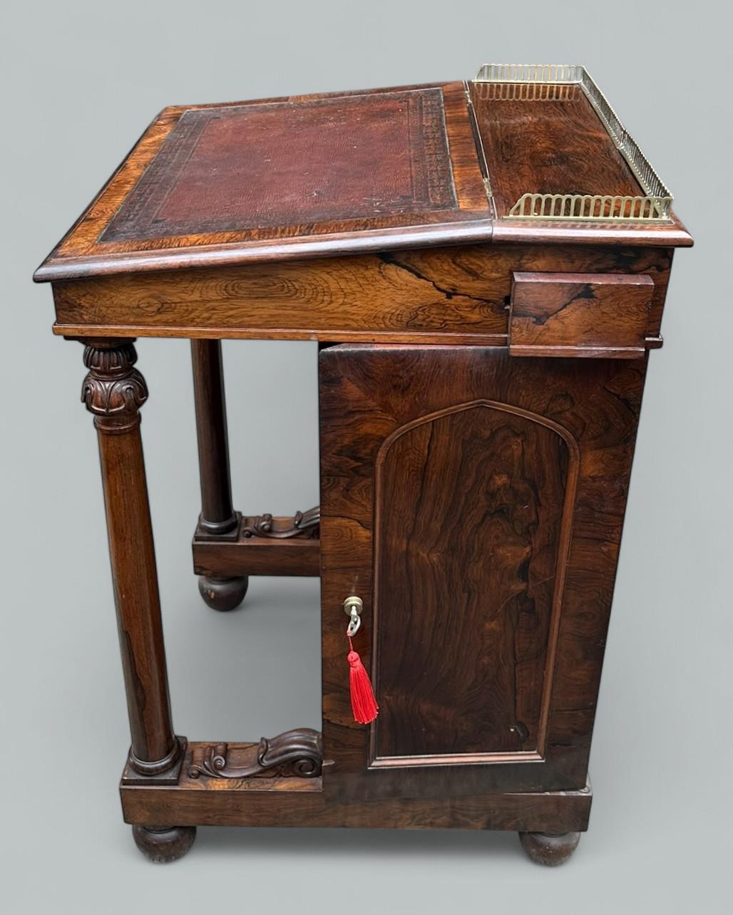 Britannico Antique English Regency Mahogany Davenport Writing Desk Occasional Side Table in vendita