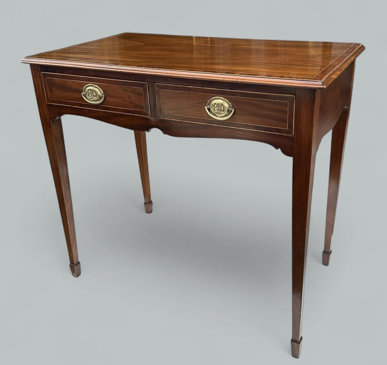 Polished Antique English Georgian Mahogany Lady's Writing Desk Occasional Side Table 19Ct For Sale