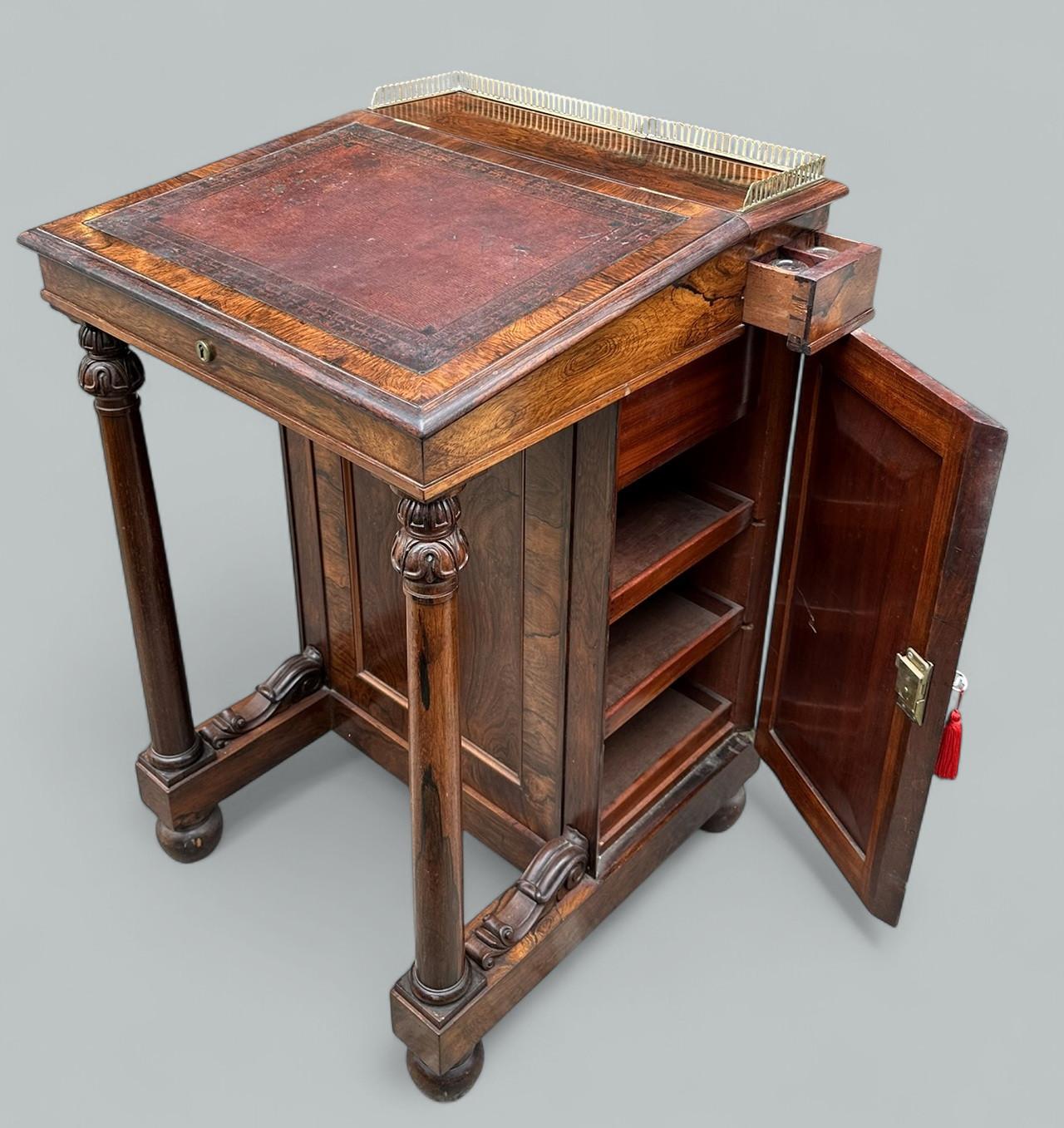 XIX secolo Antique English Regency Mahogany Davenport Writing Desk Occasional Side Table in vendita