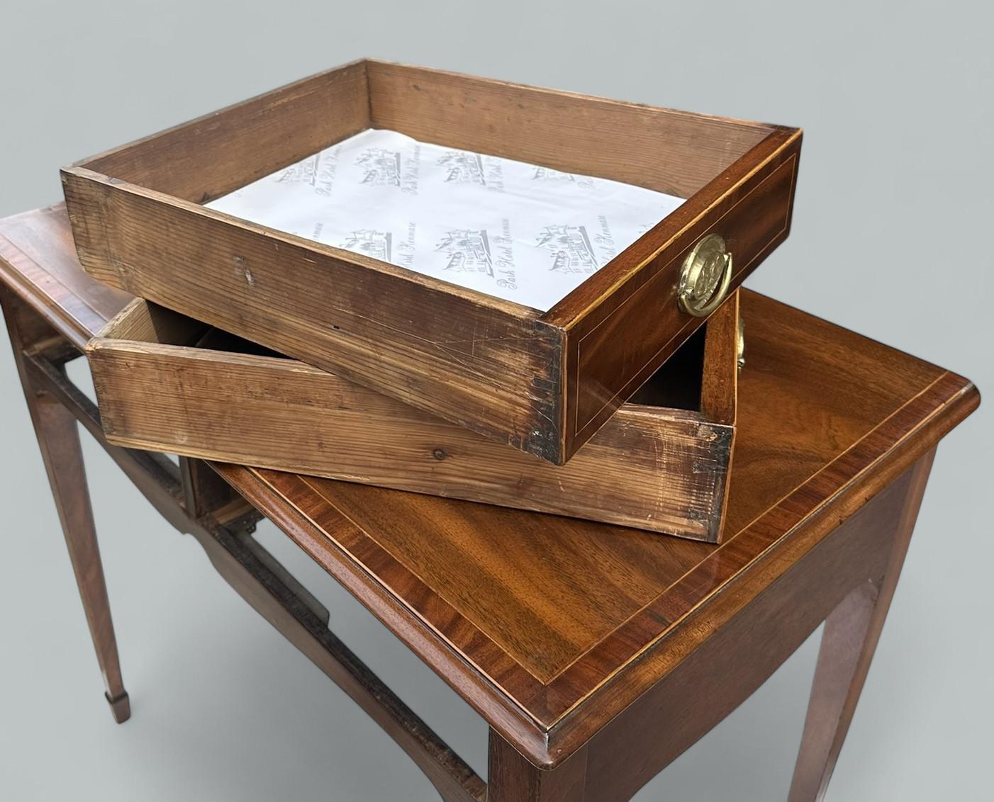 Antique English Georgian Mahogany Lady's Writing Desk Occasional Side Table 19Ct For Sale 1