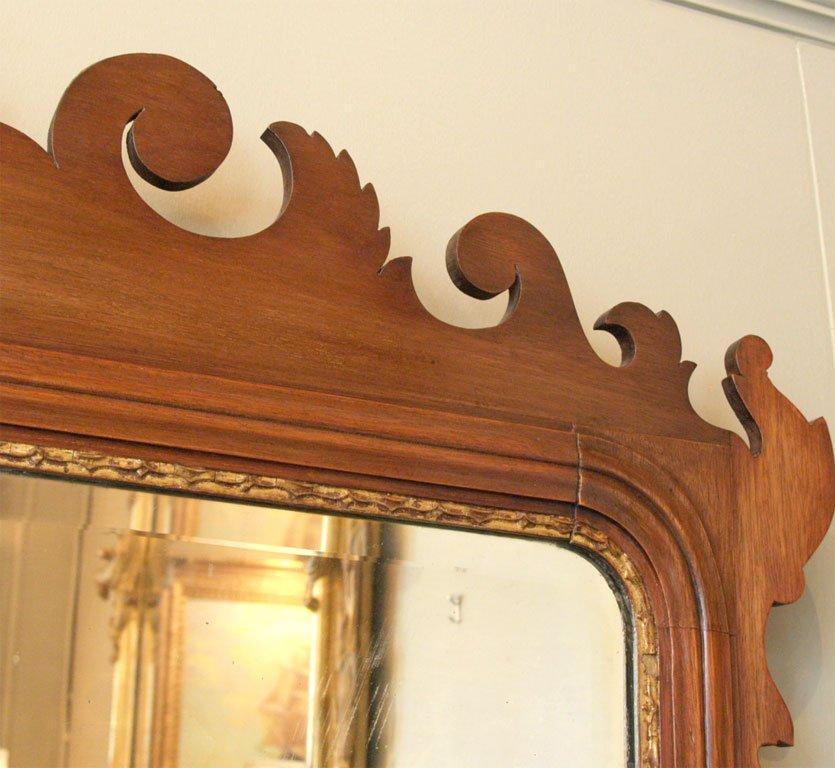 Antique English Georgian Mahogany Mirror In Good Condition In New Orleans, LA