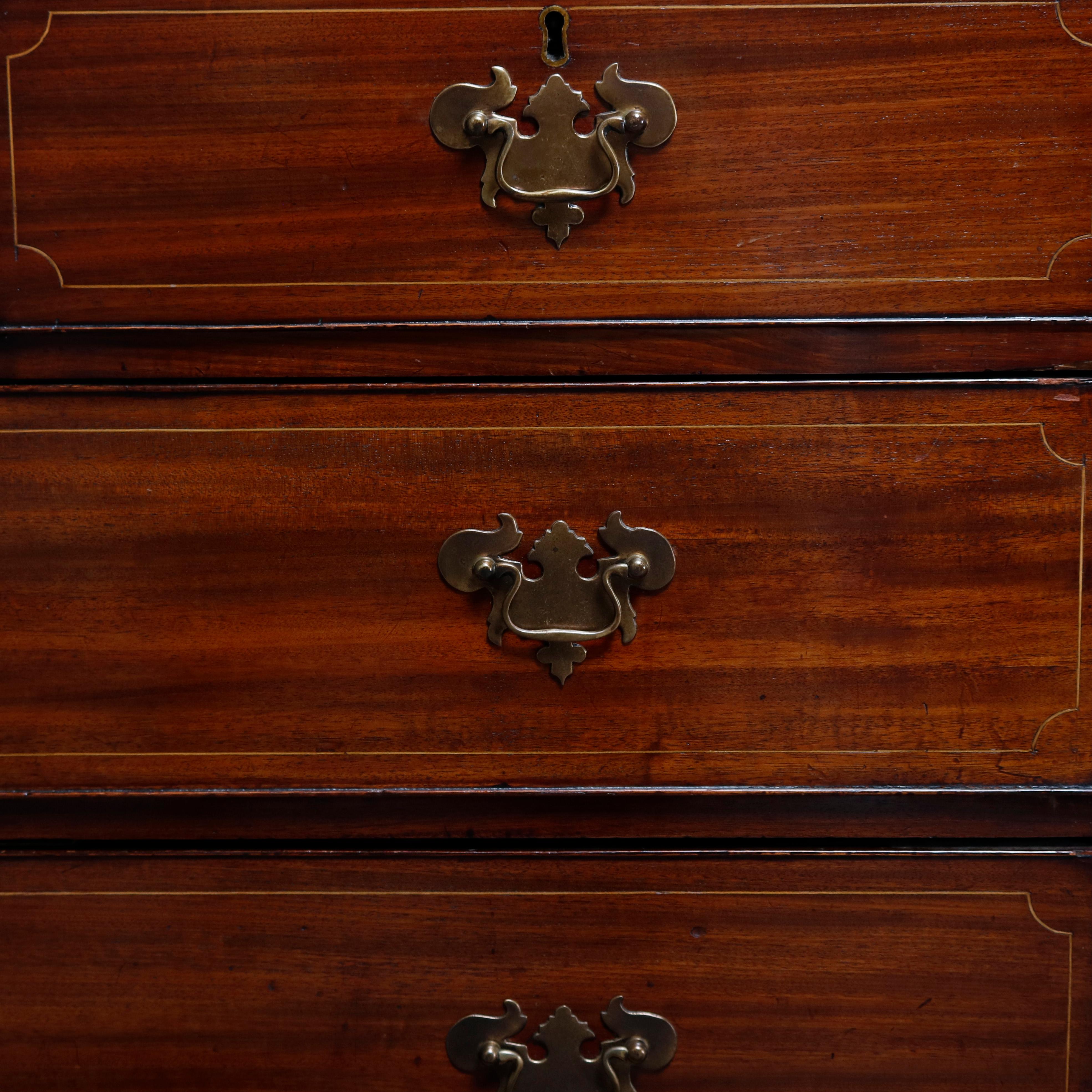 English Georgian Mahogany & Satinwood Inlaid Chest of Drawers, 19th Century In Good Condition In Big Flats, NY