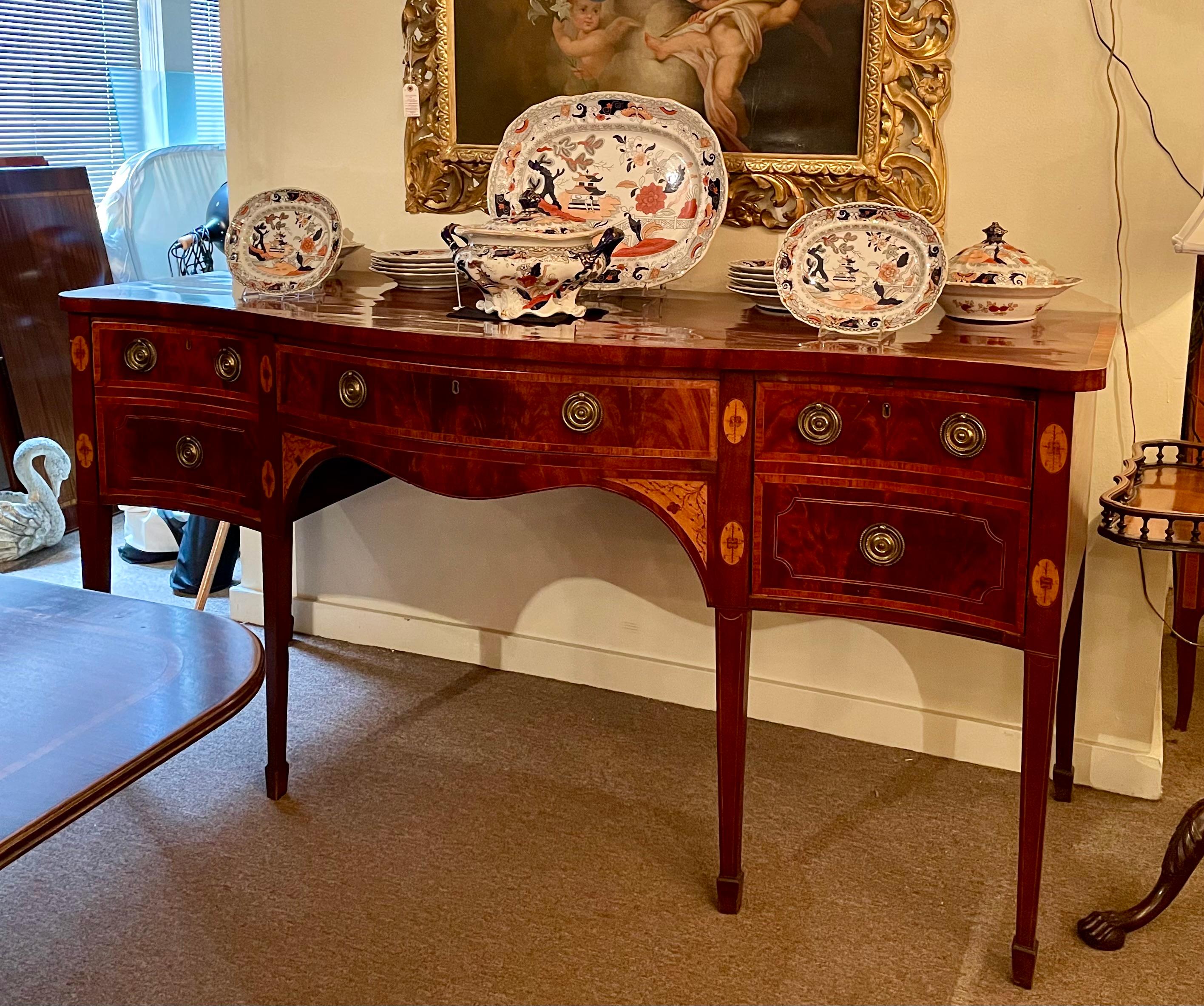 Antique English Georgian Mahogany Sideboard with Inlay, Circa 1800. For Sale 5
