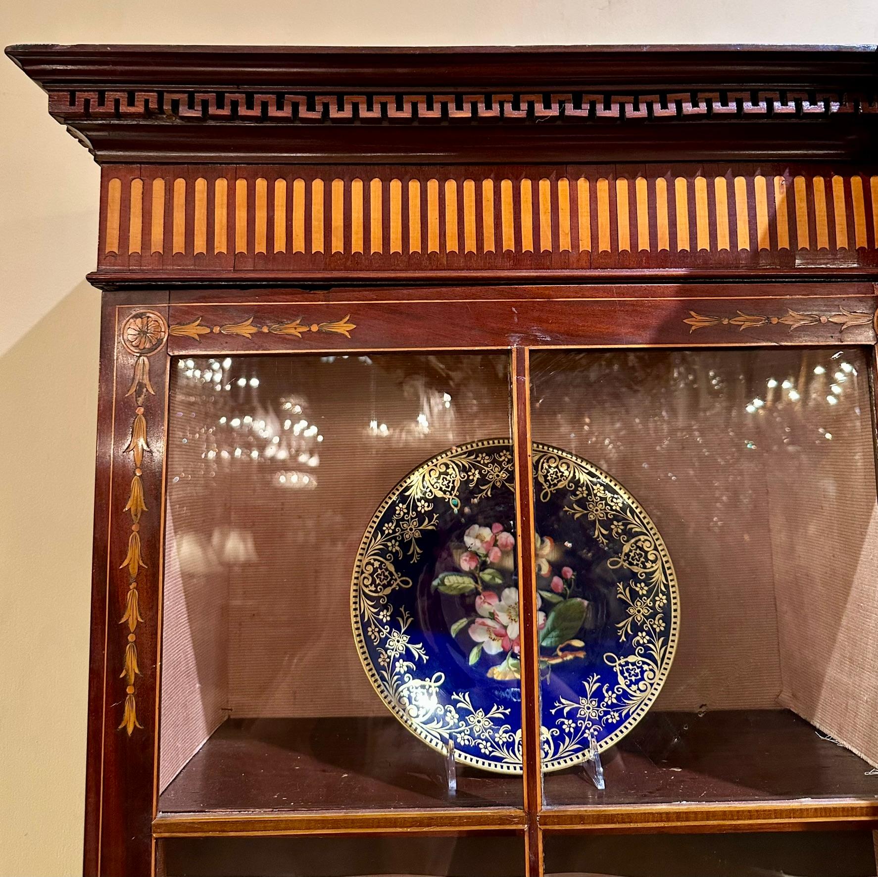 Antique English Georgian Mahogany with Inlay Breakfront Bookcase Circa 1800-1820 For Sale 1