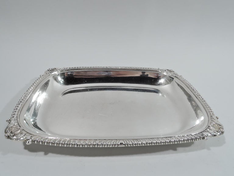 Antique English Georgian Neoclassical Covered Serving Dish For Sale 2