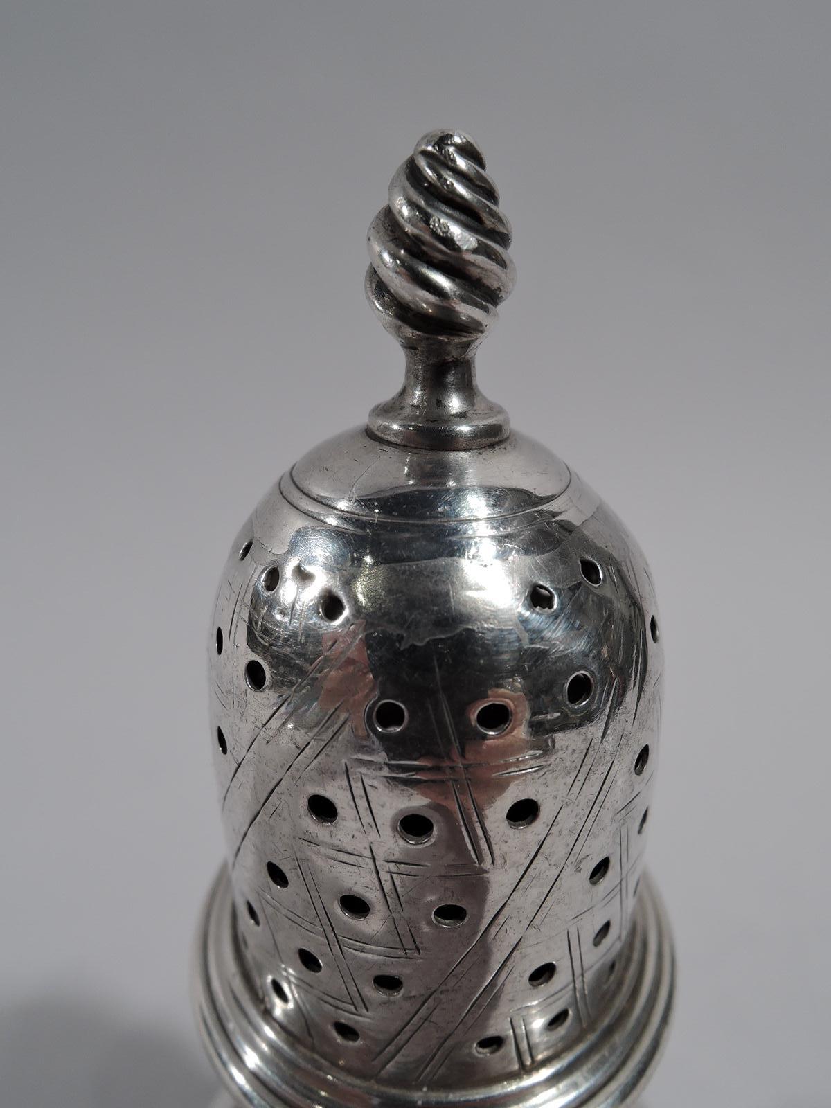 Antique English Georgian Neoclassical Sterling Silver Condiment Caster In Good Condition For Sale In New York, NY