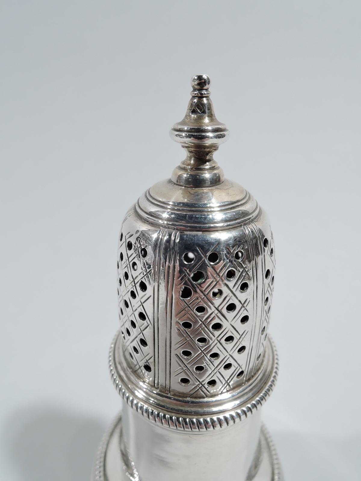 Antique English Georgian Neoclassical Sterling Silver Condiment Shaker In Good Condition In New York, NY