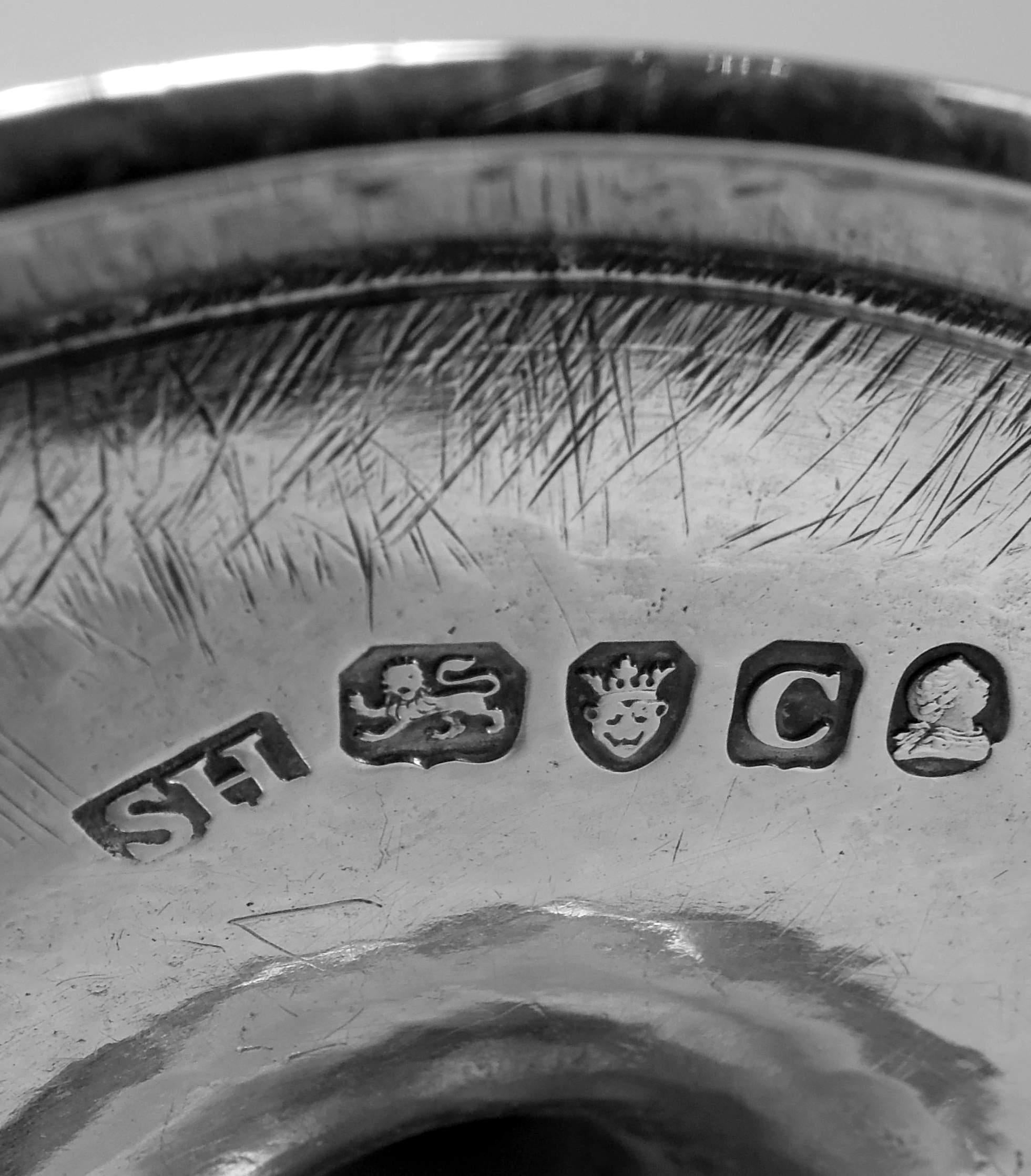 Antique gobelet néoclassique anglais géorgien en argent sterling, 1798 Bon état - En vente à New York, NY