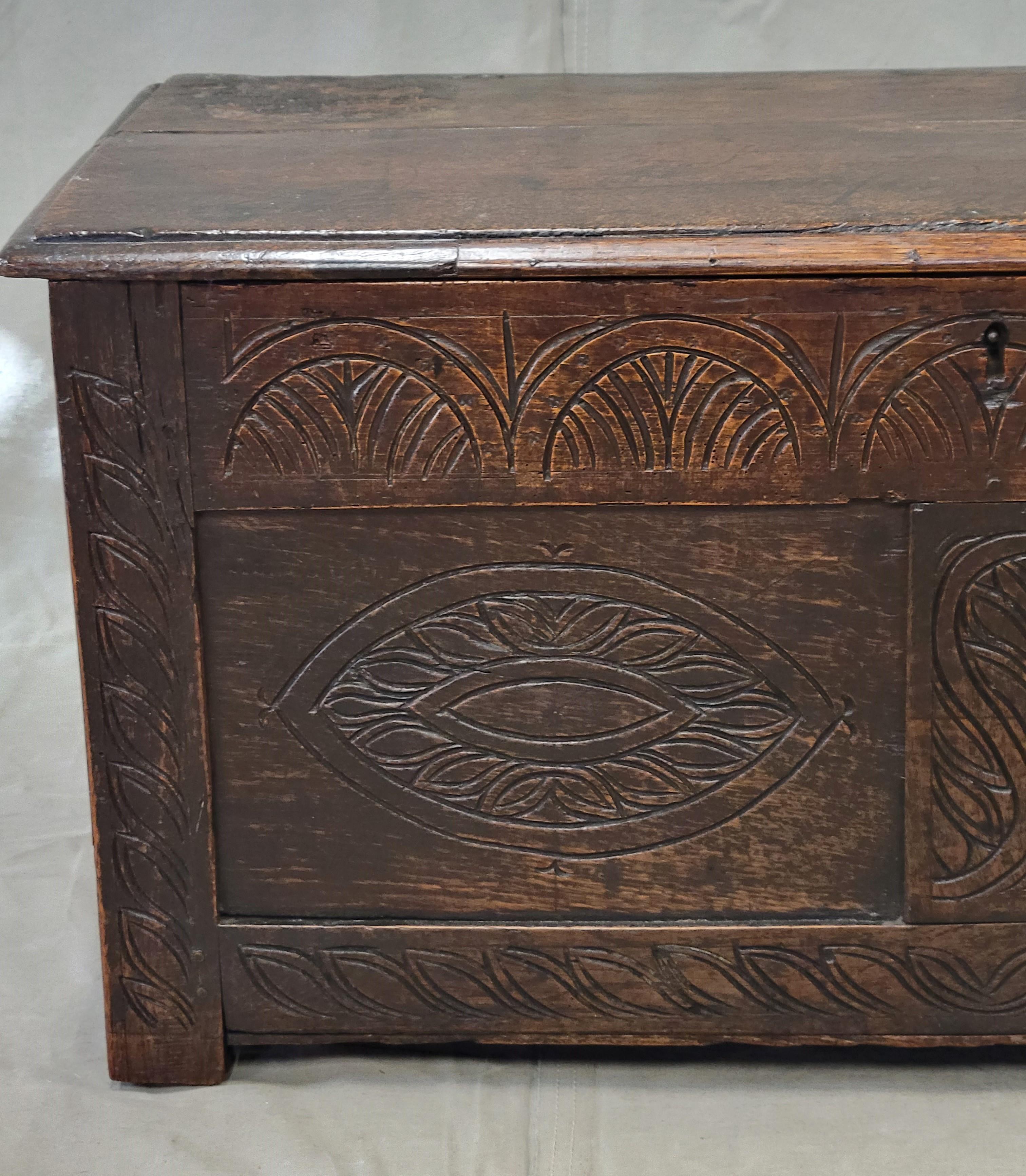 Antique English Georgian Period Carved Oak Coffer Storage Trunk Blanket Chest In Good Condition In Centennial, CO