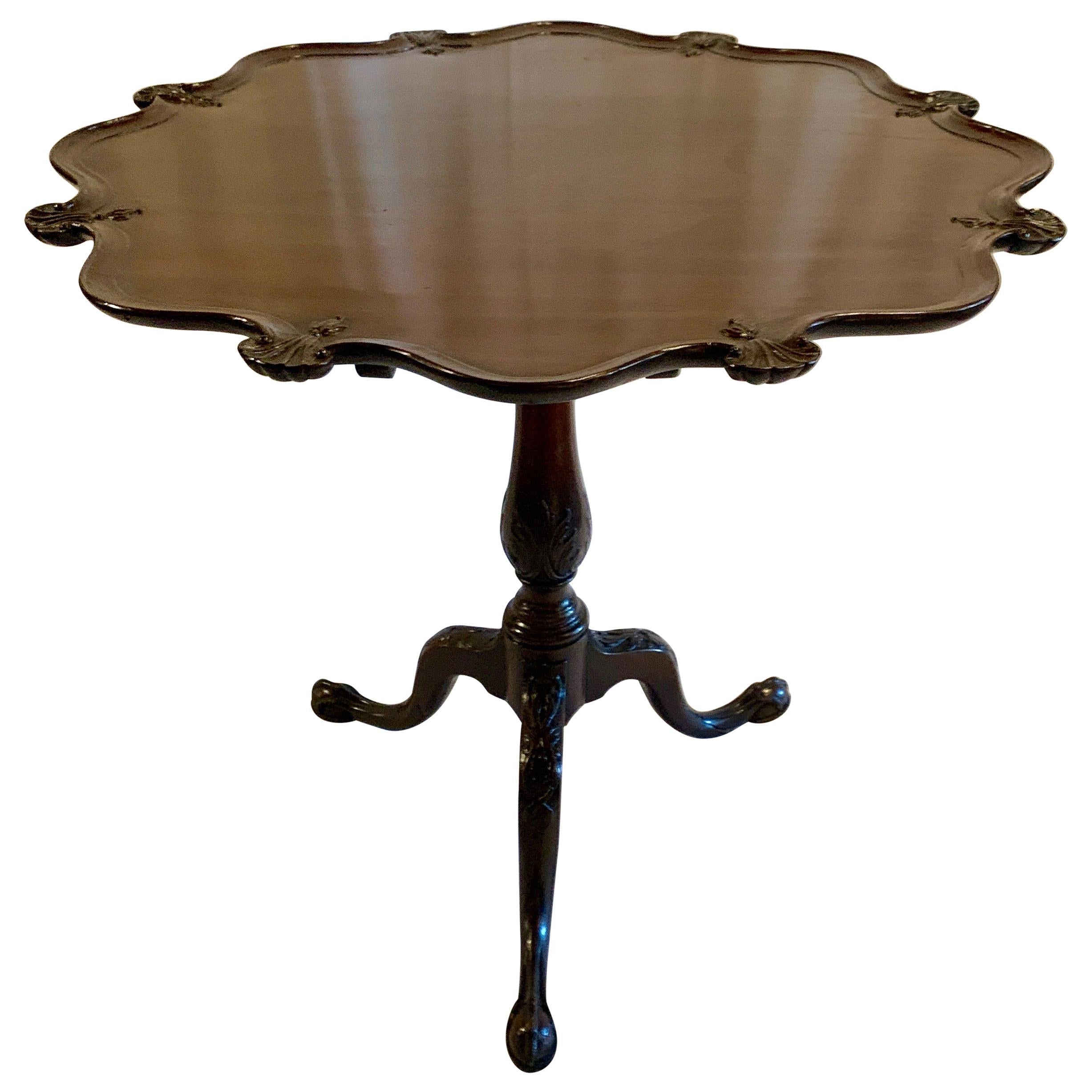 Antique English Georgian Pie-Crust Mahogany Table, circa 1810-1830