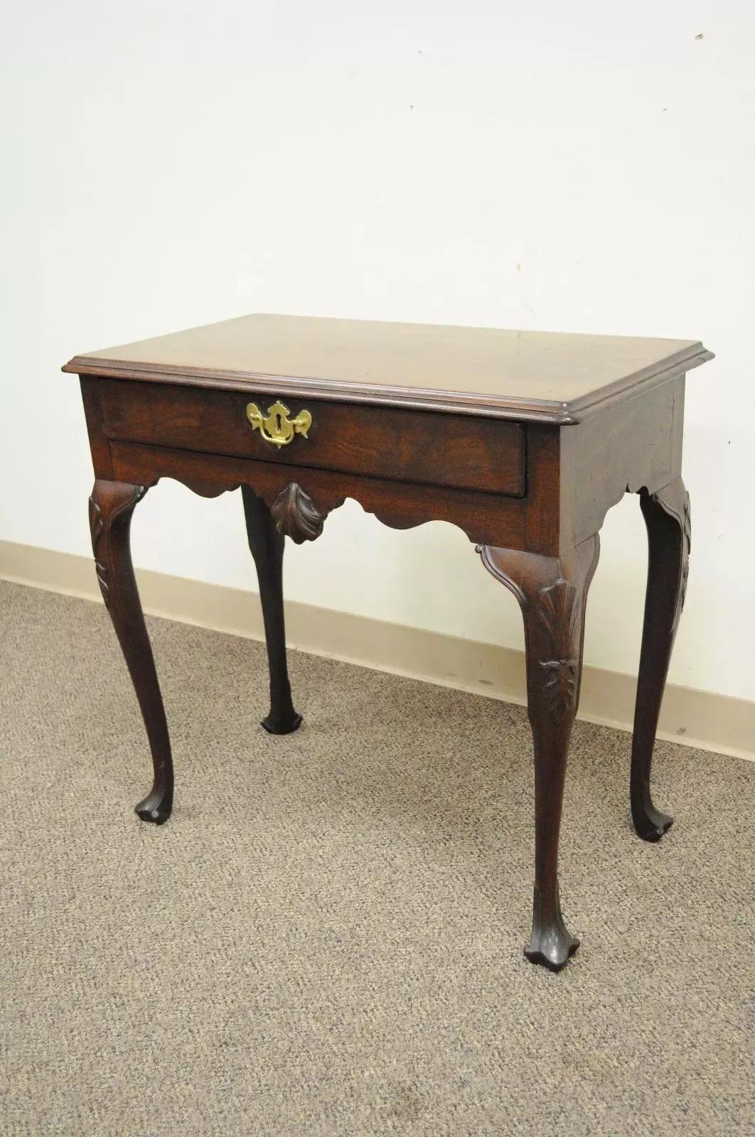 Antique English Georgian Queen Anne Style Shell Carved Mahogany Console Hall Table (unlocked, no key). Circa Late 19th Century. Measurements: 28