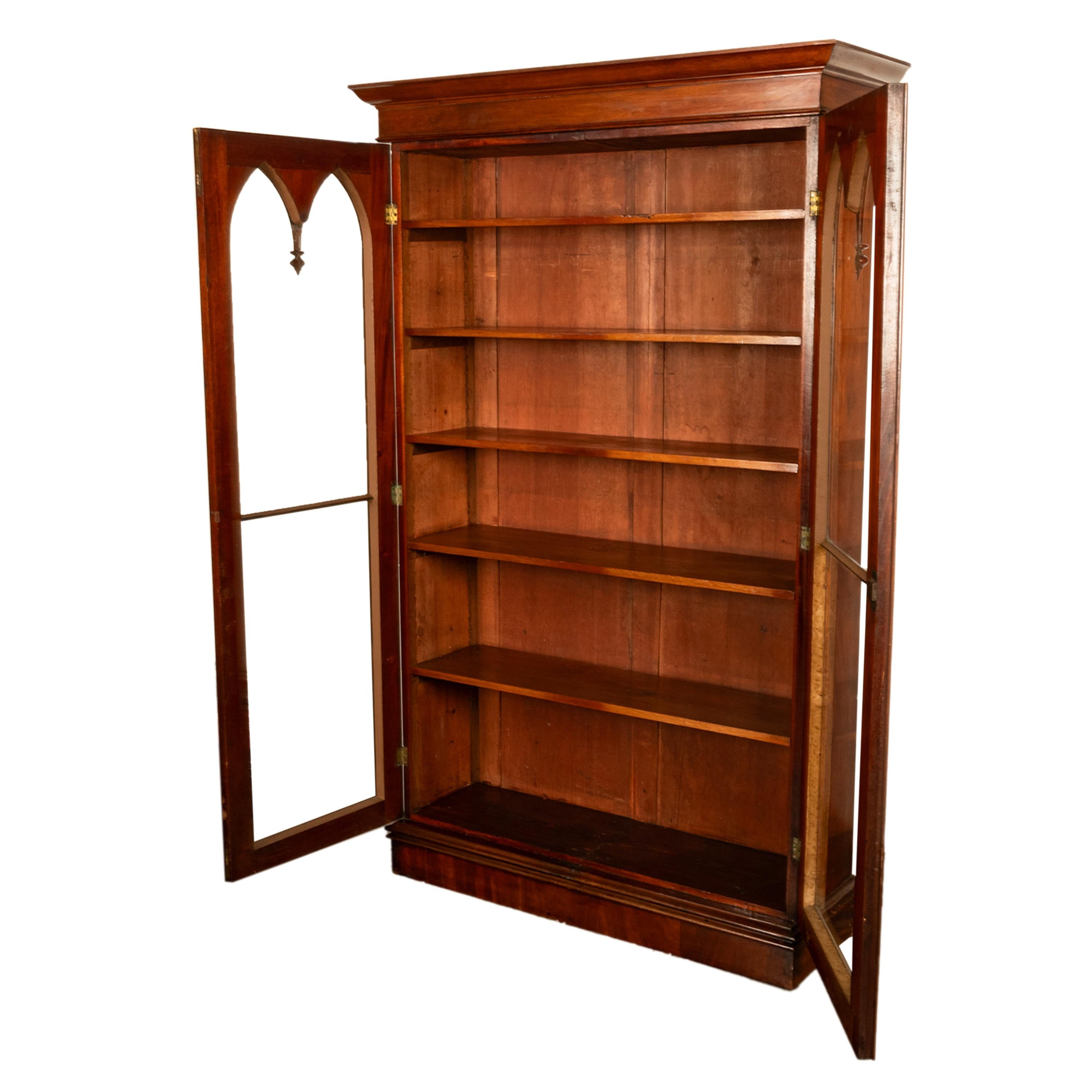 Antique English Georgian Regency Gothic Arch Mahogany Two Door Bookcase 1830 In Good Condition In Portland, OR
