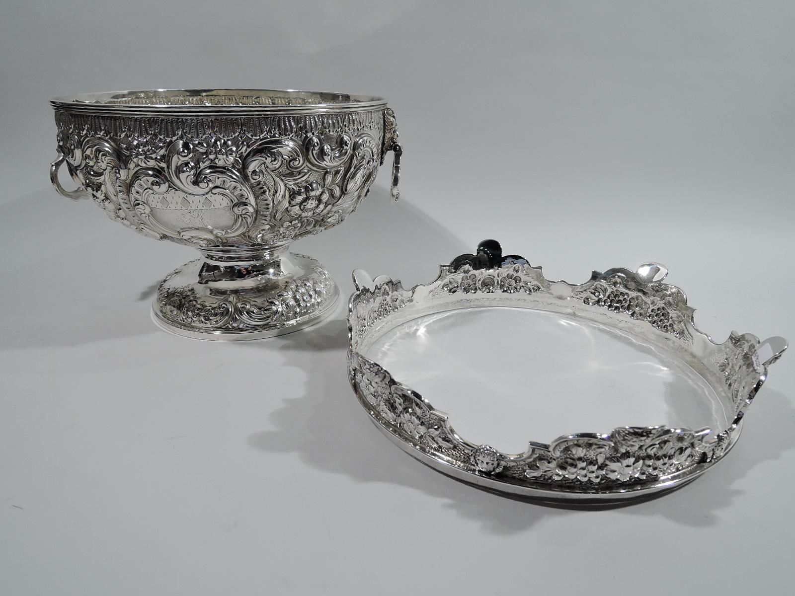 Antique English Georgian Regency Sterling Silver Monteith Bowl In Excellent Condition In New York, NY