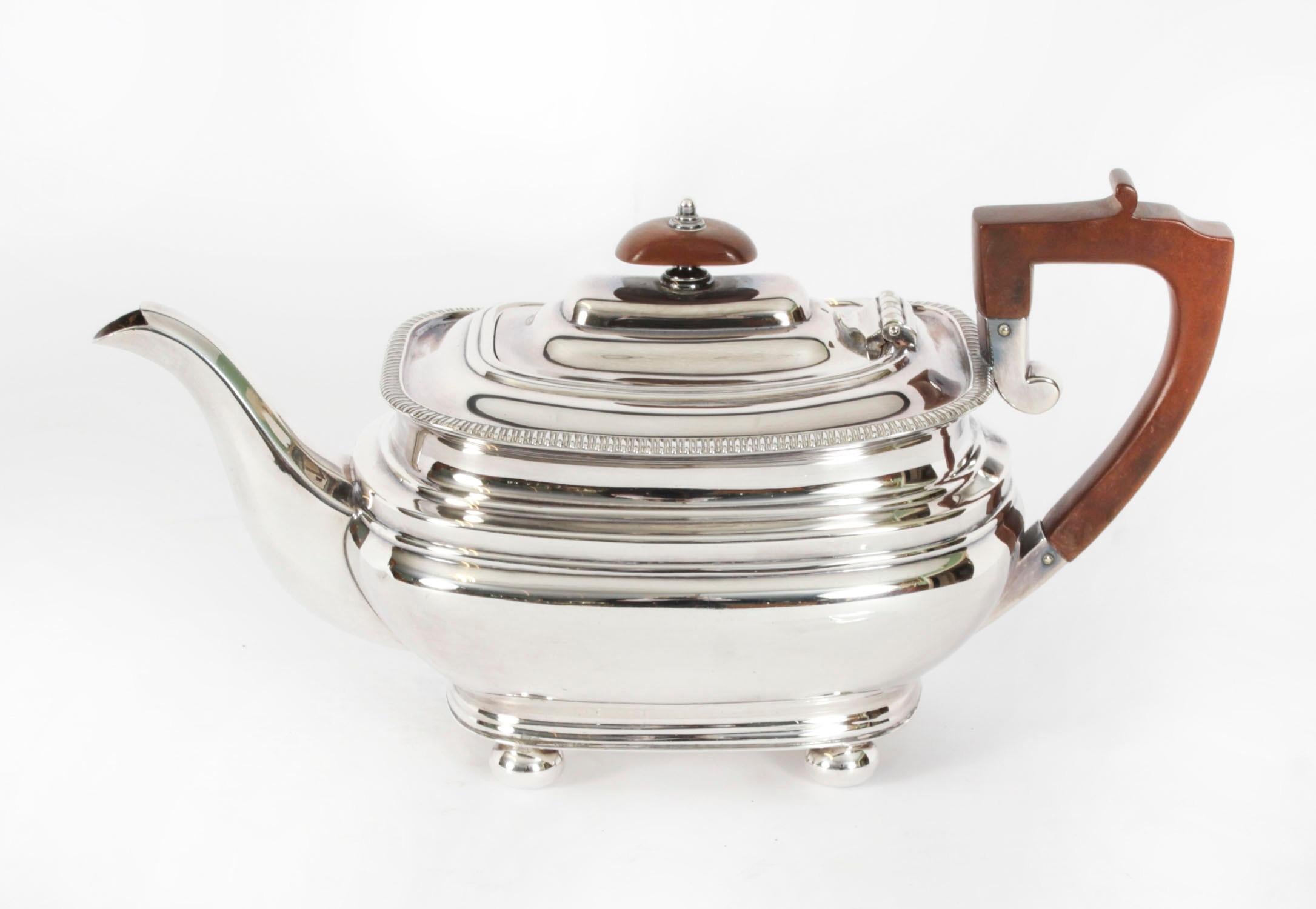 Antique English Georgian Revival Silver Plate Tea Service 20th Century 7