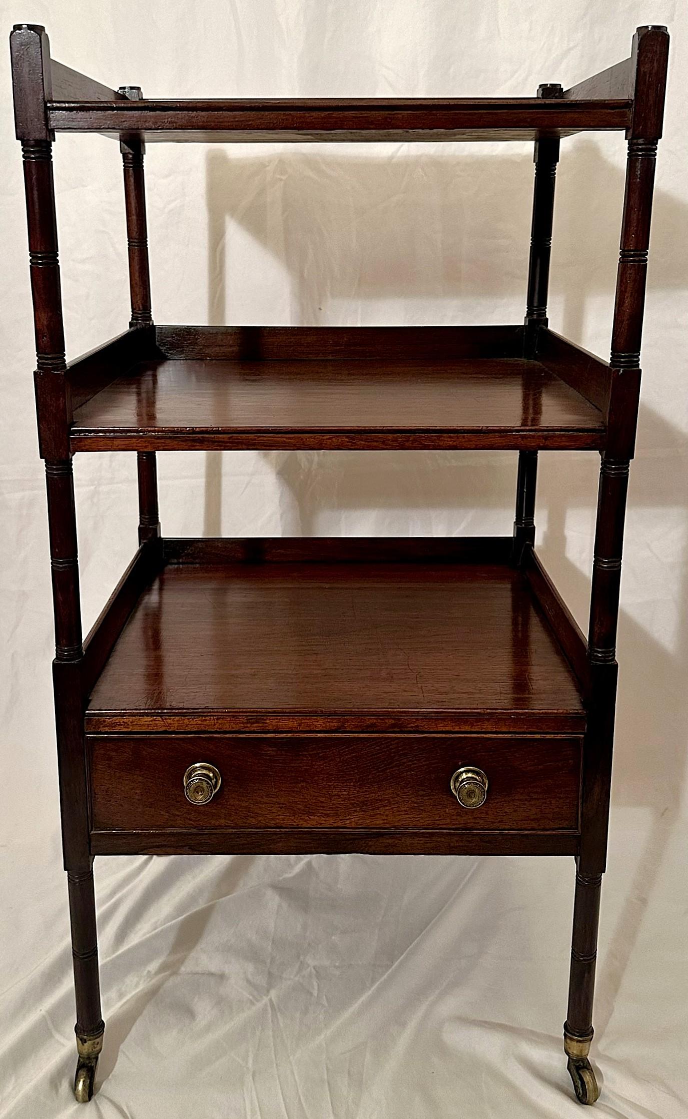 Antique English Georgian Rosewood 3 Tier Etagere, Circa 1830's. In Good Condition For Sale In New Orleans, LA
