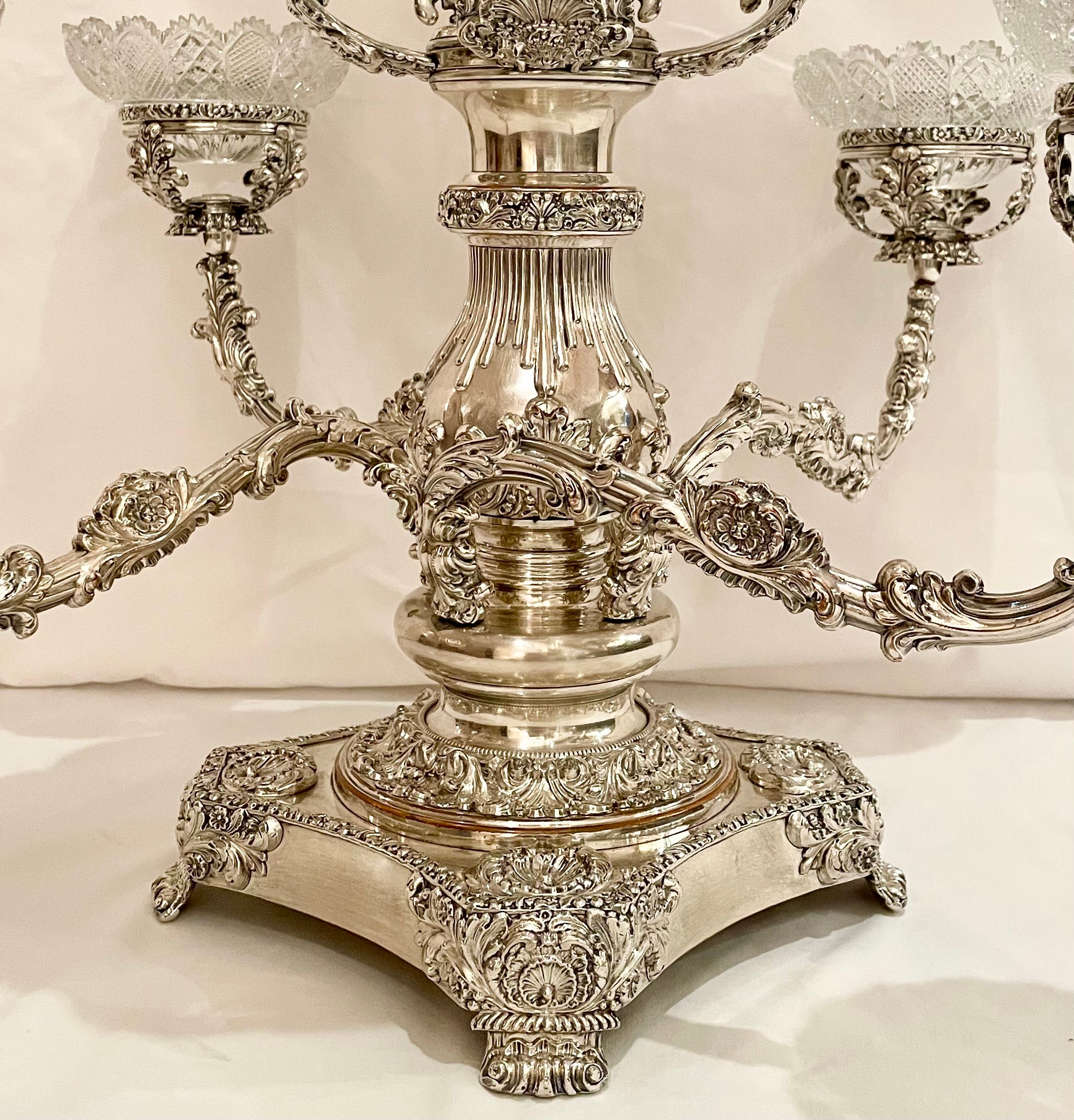 Antigua Epergne inglesa georgiana de Sheffield de plata y cristal tallado en Bueno estado para la venta en New Orleans, LA