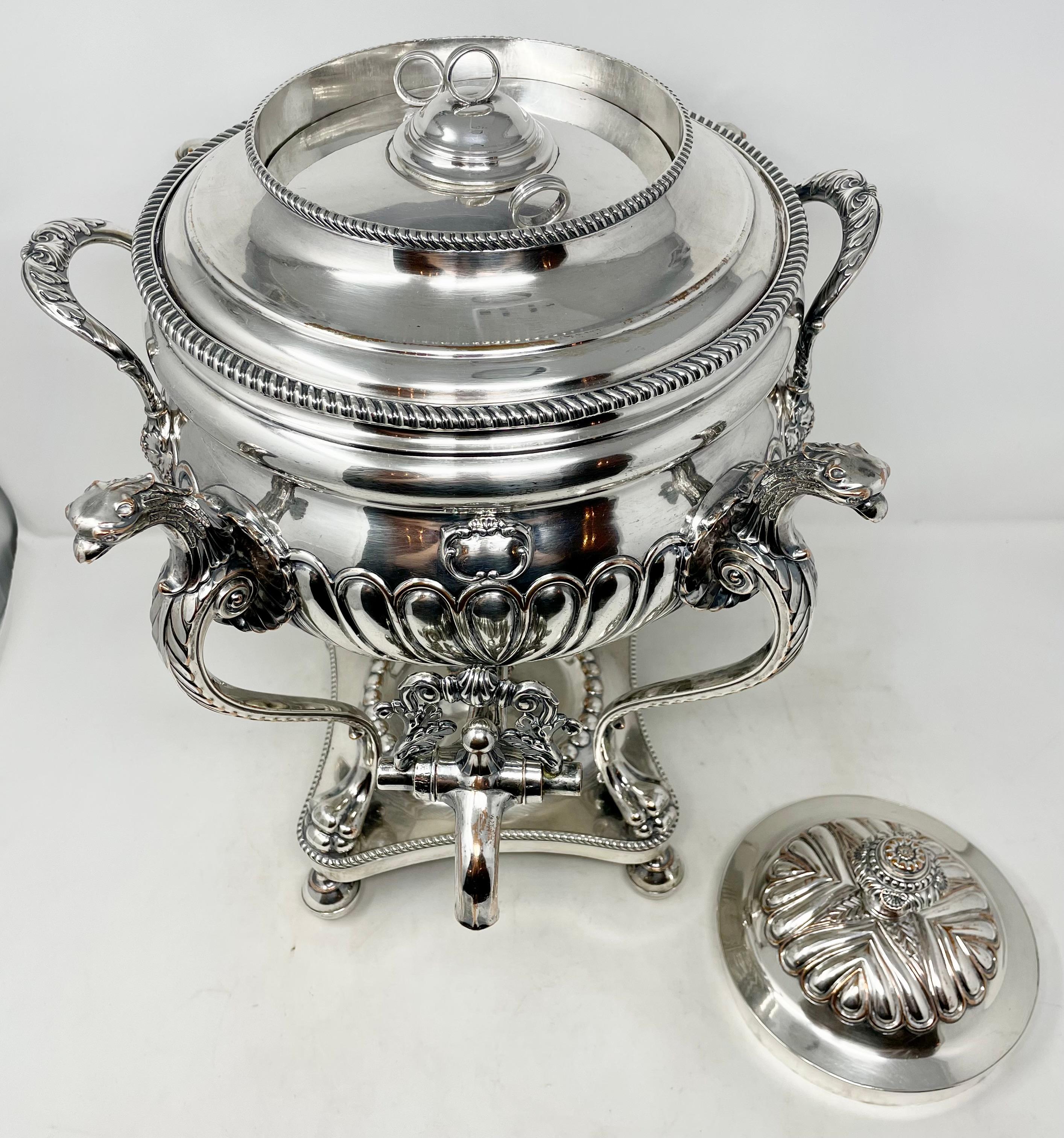 XIXe siècle Ancienne urne en argent Sheffield pour le service du thé, Circa 1830-1840. en vente