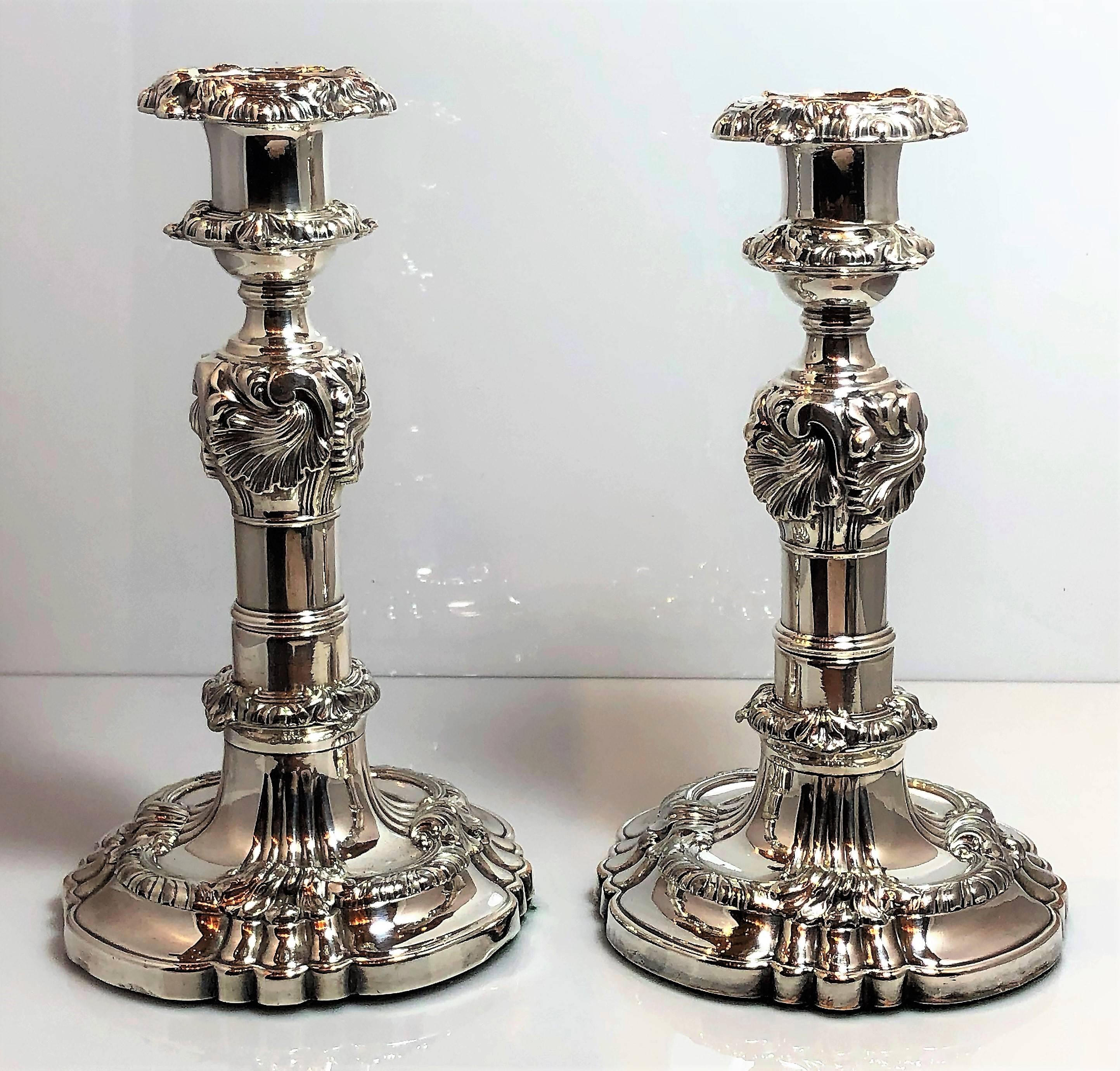 Pair of antique English Georgian silver-plated telescopic candlesticks, circa 1810.
Measures: Up: 9-3/8