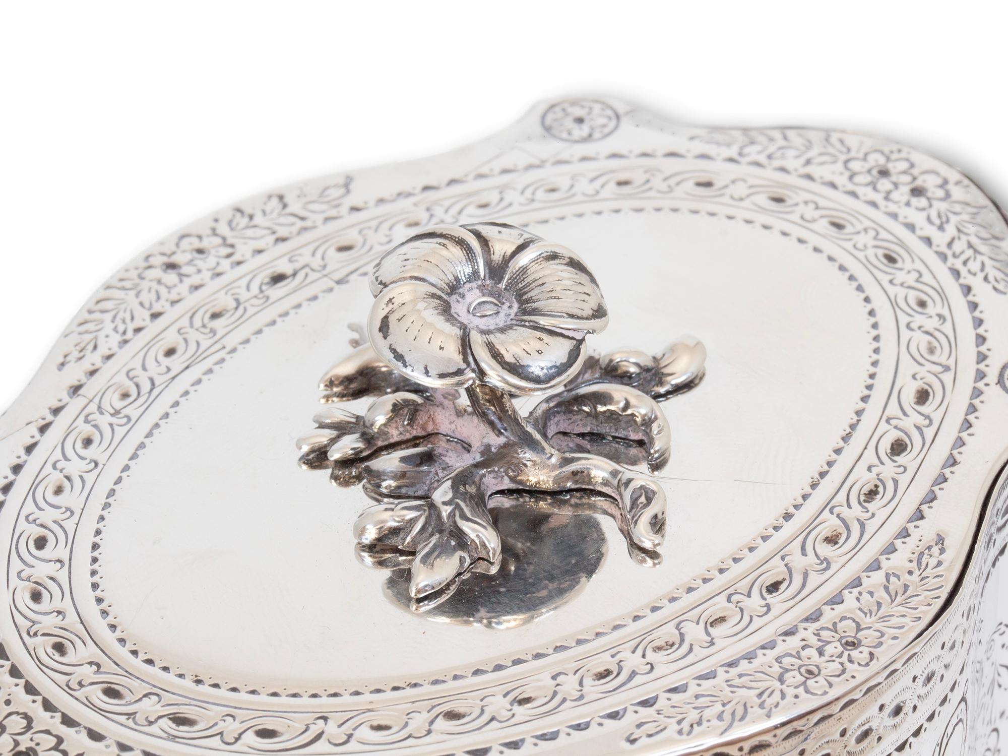 Argent sterling Ancienne boîte à thé en argent de style géorgien anglais par William Vincent en vente