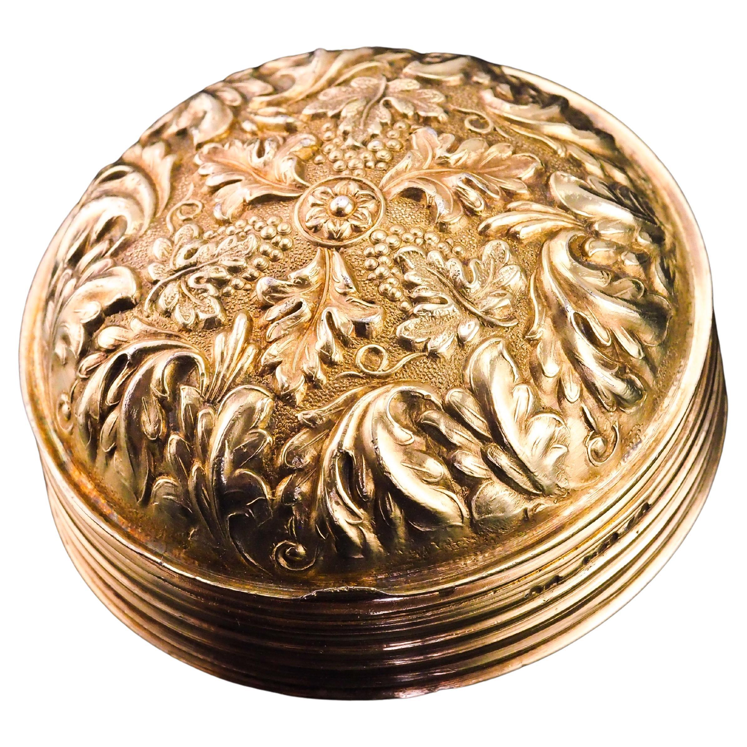 Antique English Georgian Spherical/Circular Silver Gilt Snuff Box  - 1823 For Sale