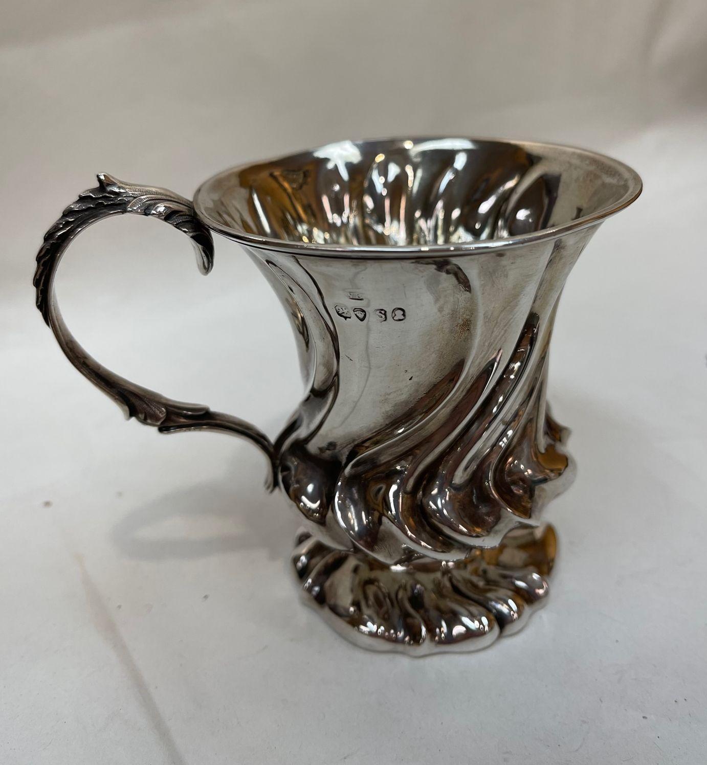 Antique English Georgian Sterling Silver Baby Cup London In Excellent Condition For Sale In Montreal, QC