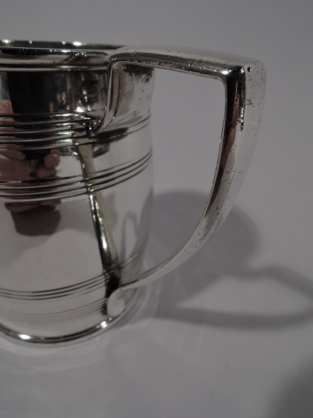 Antique English Georgian Sterling Silver Barrel Baby Cup by Hennell In Excellent Condition In New York, NY