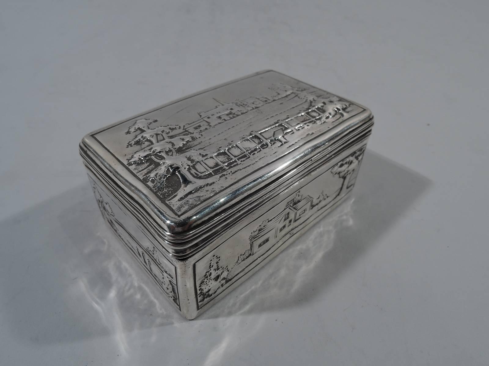 Antique English Georgian Sterling Silver Box with Pastoral Scenes In Good Condition In New York, NY