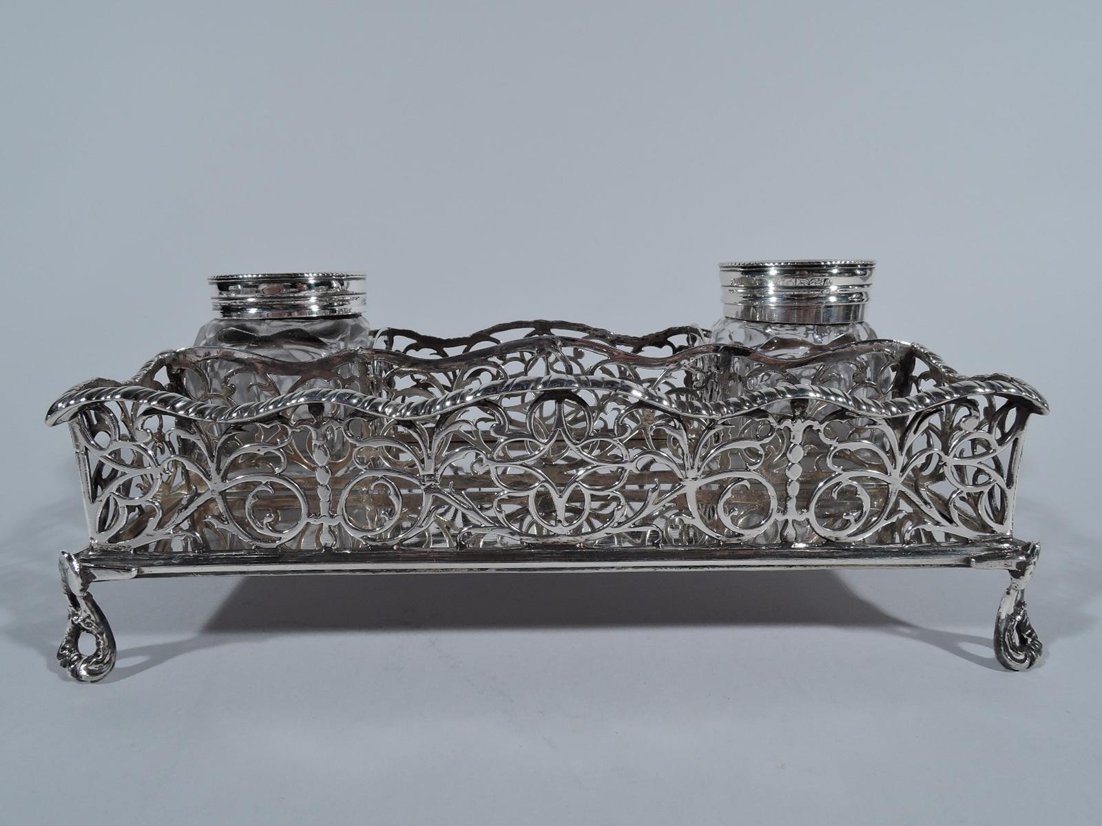 Antique English Georgian Sterling Silver Inkstand by William Plummer In Good Condition In New York, NY