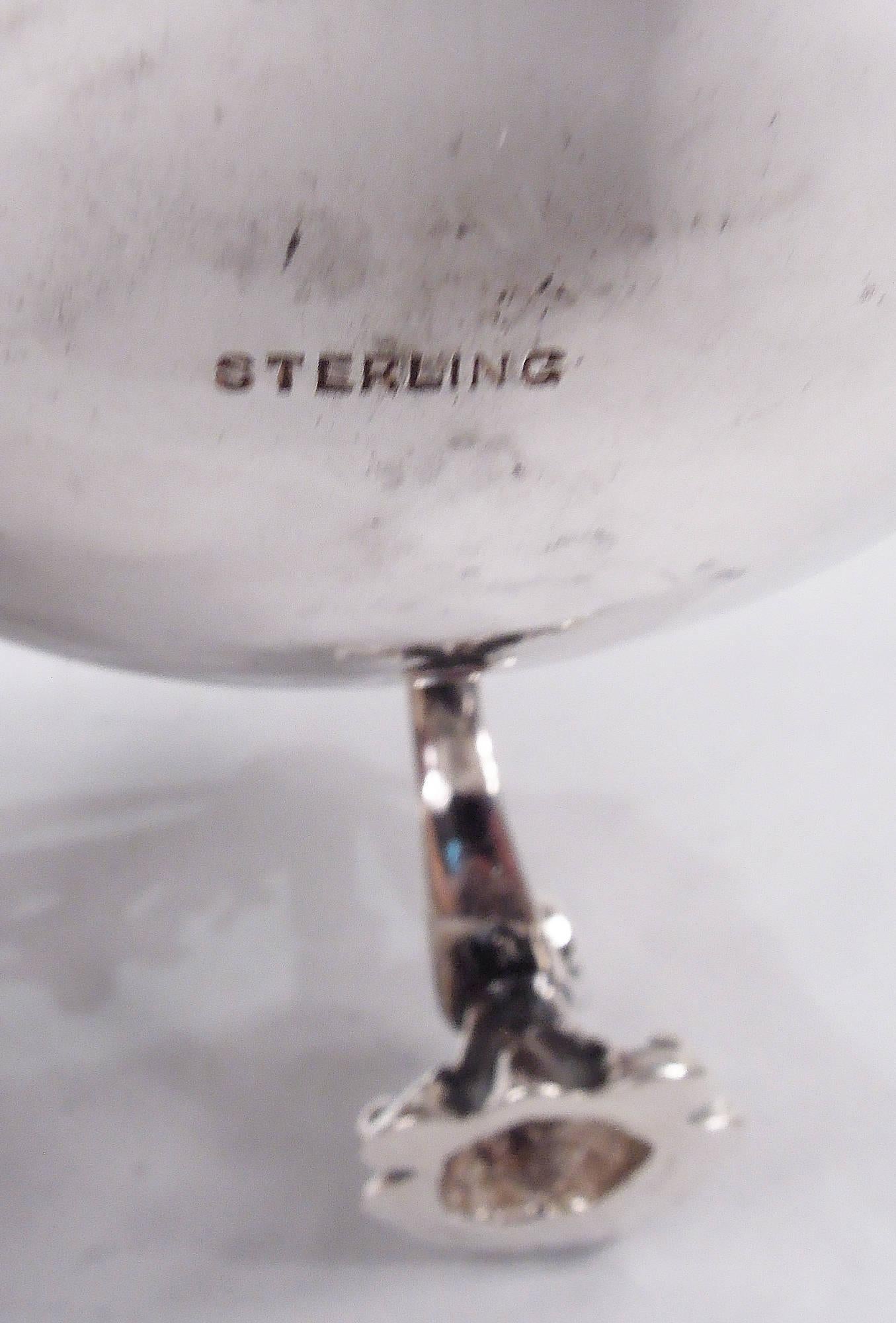 Antigua tetera inglesa georgiana de plata de ley sobre soporte en venta 4