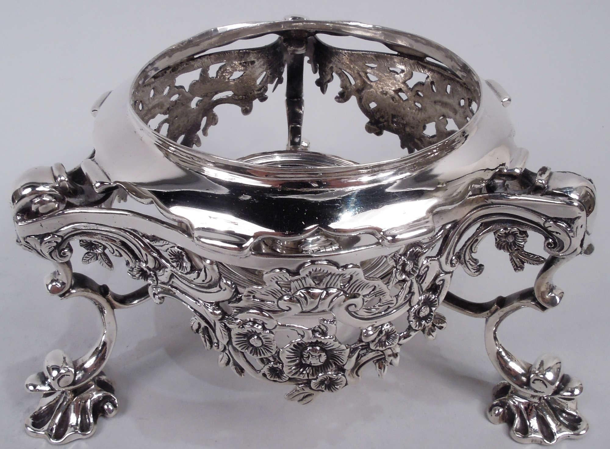 Antigua tetera inglesa georgiana de plata de ley sobre soporte Plata esterlina en venta