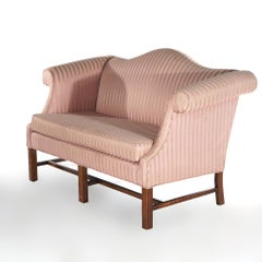 Ancienne banquette anglaise de style géorgien à dos camel, vers 1930