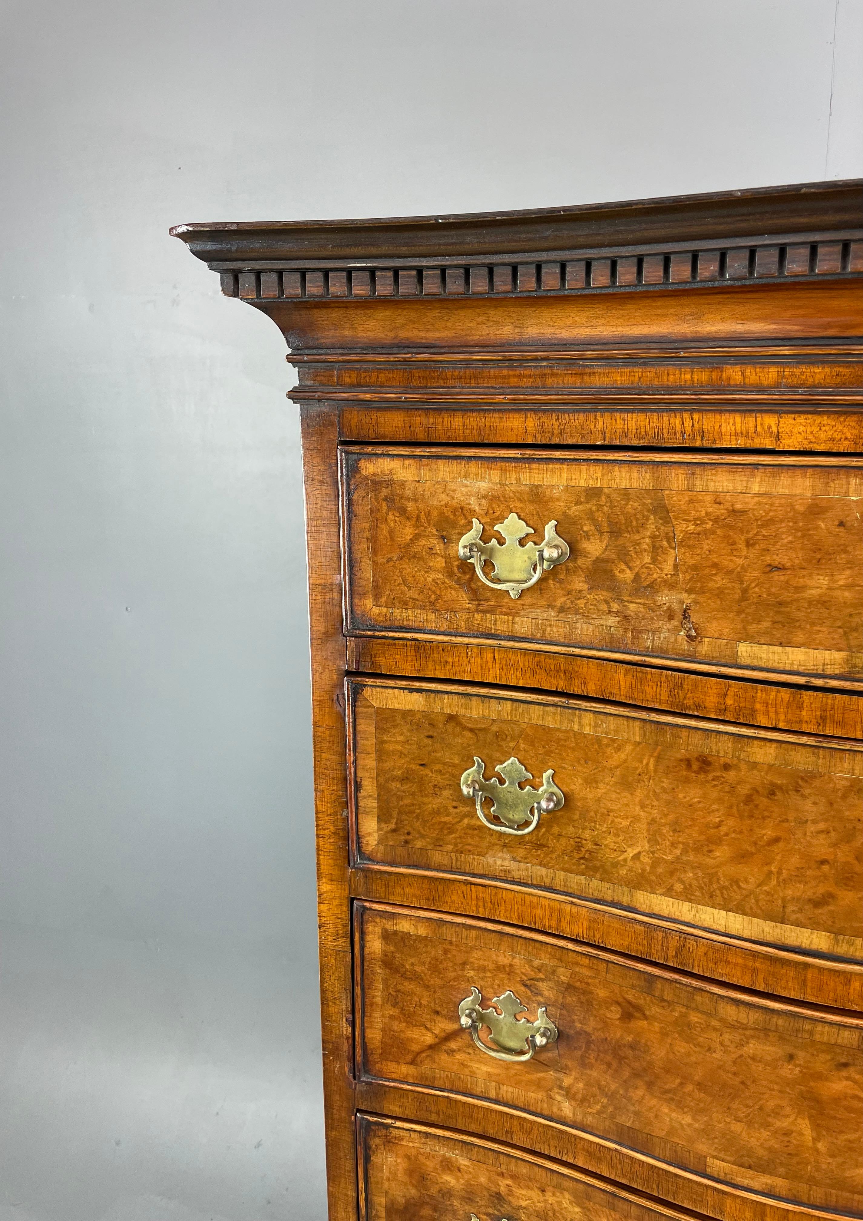 Antique English Georgian Style Walnut Tall Boy Chest on Chest In Good Condition In Chelmsford, GB