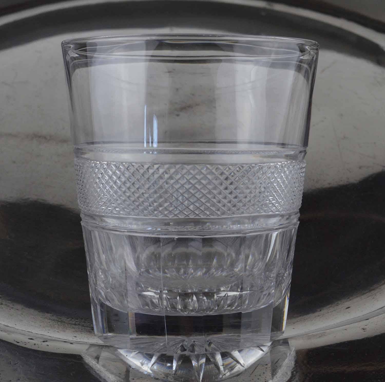 Great Georgian style whisky tumbler

Finely cut crystal.

Lovely to use.

 In perfect condition.

