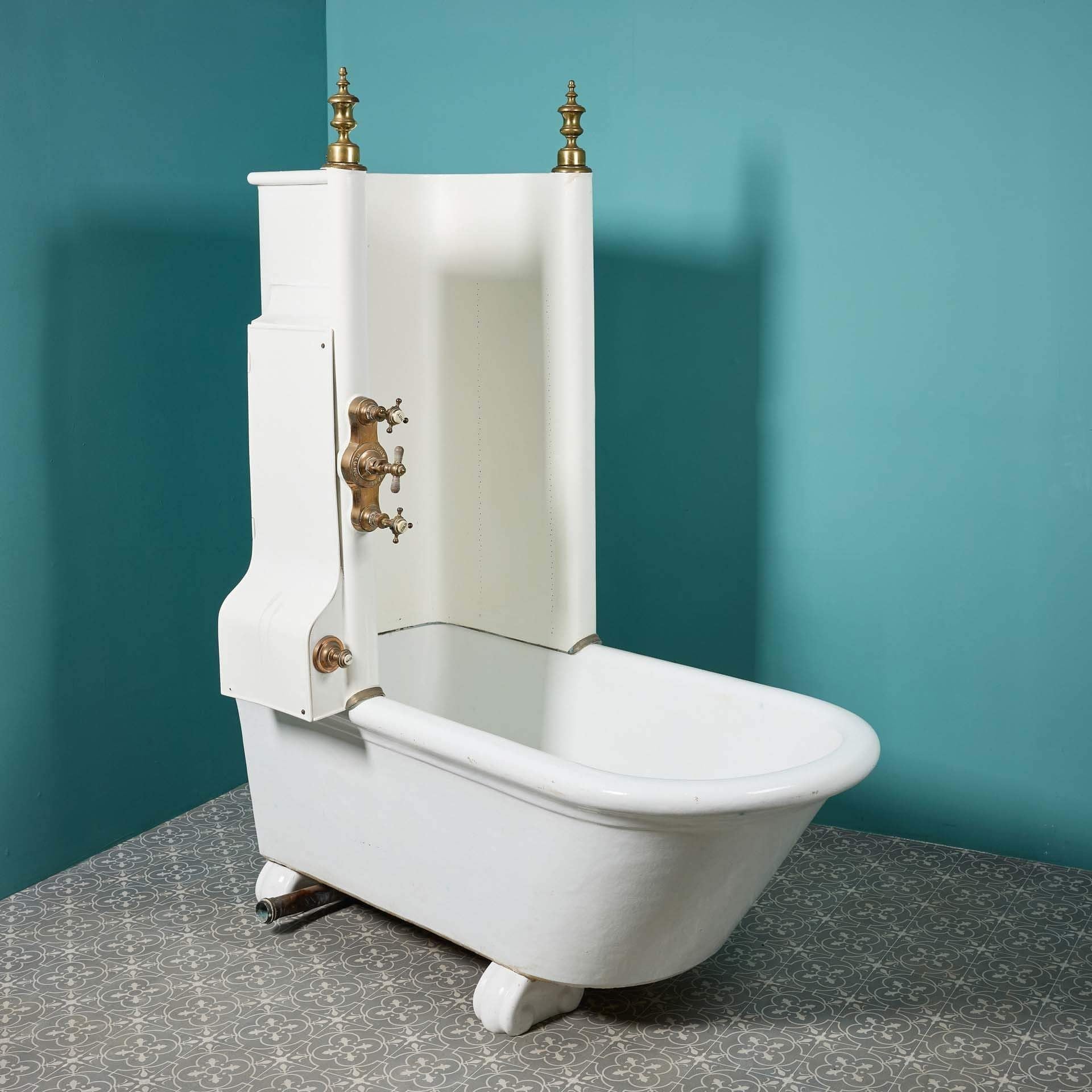 Baignoire ancienne en grès émaillé et à baldaquin en zinc en vente