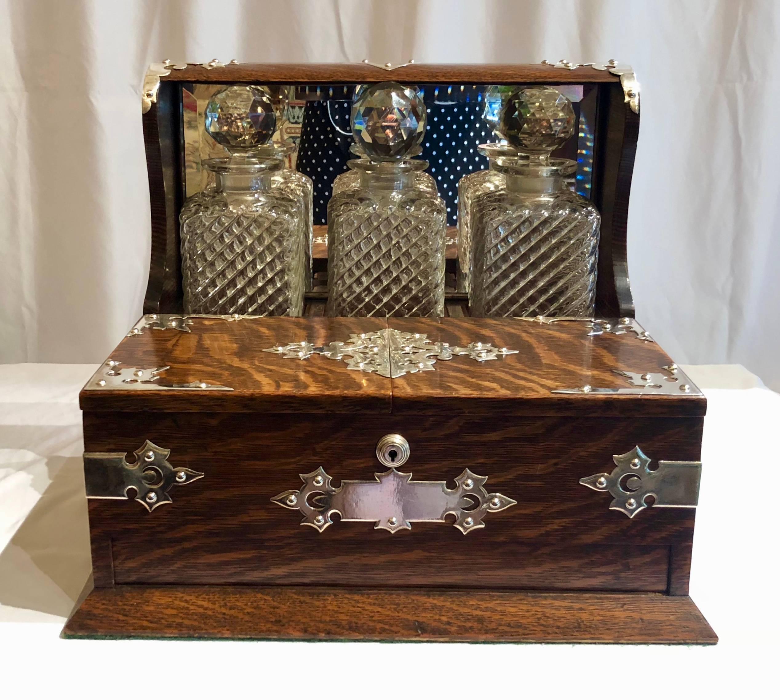 Antique English Golden Oak Games Box Tantalus, circa 1880 In Excellent Condition In New Orleans, LA