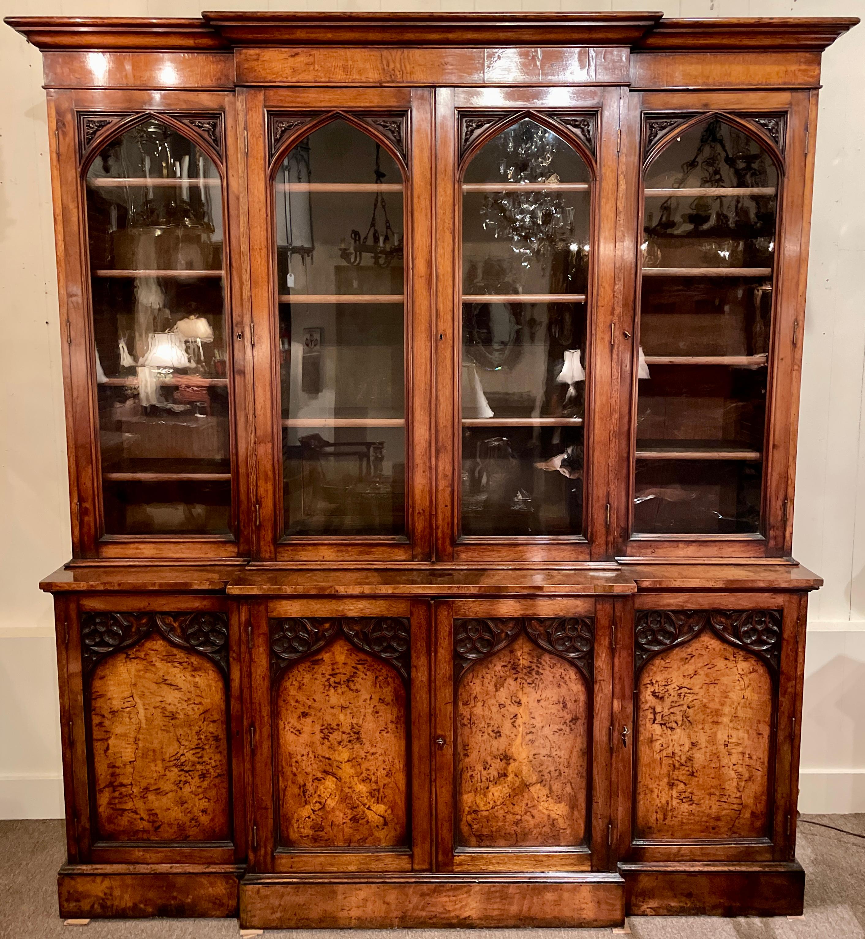Antique English Gothic Burled Walnut Breakfront Bookcase, Circa 1880. In Good Condition For Sale In New Orleans, LA