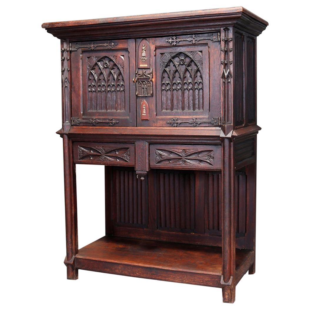 Antique English Gothic Heavily Carved Oak Court Cabinet, 19th Century