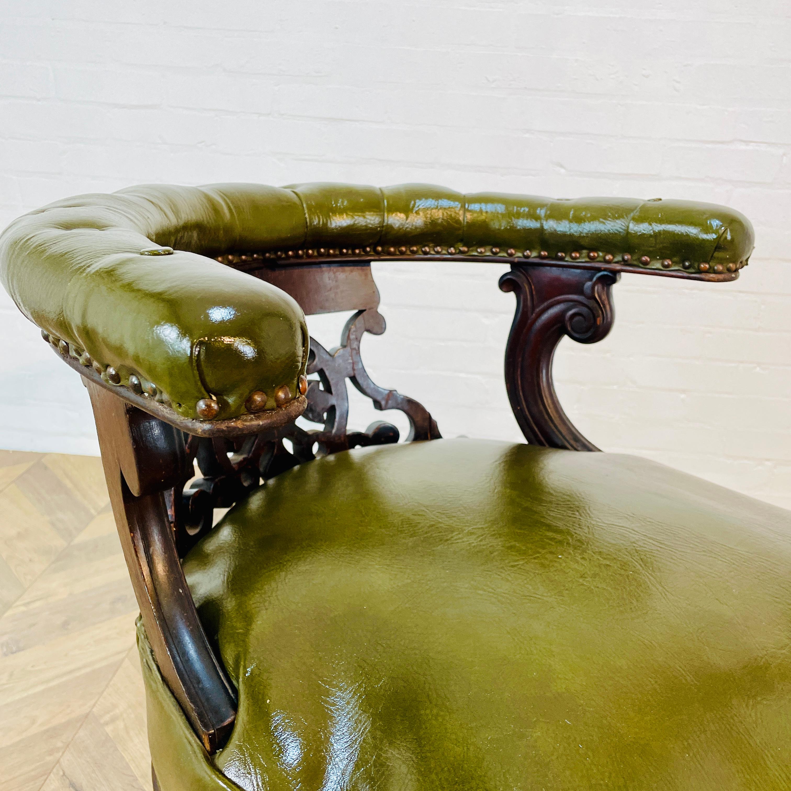Antique English Green Leather Library Armchair on Castors, 19th Century For Sale 4
