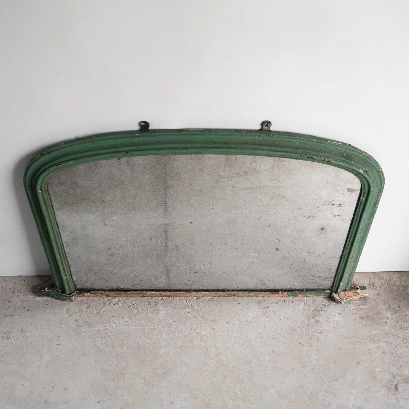 Britannico Antique Mirror inglese ad arco dipinto di verde, XIX secolo in vendita